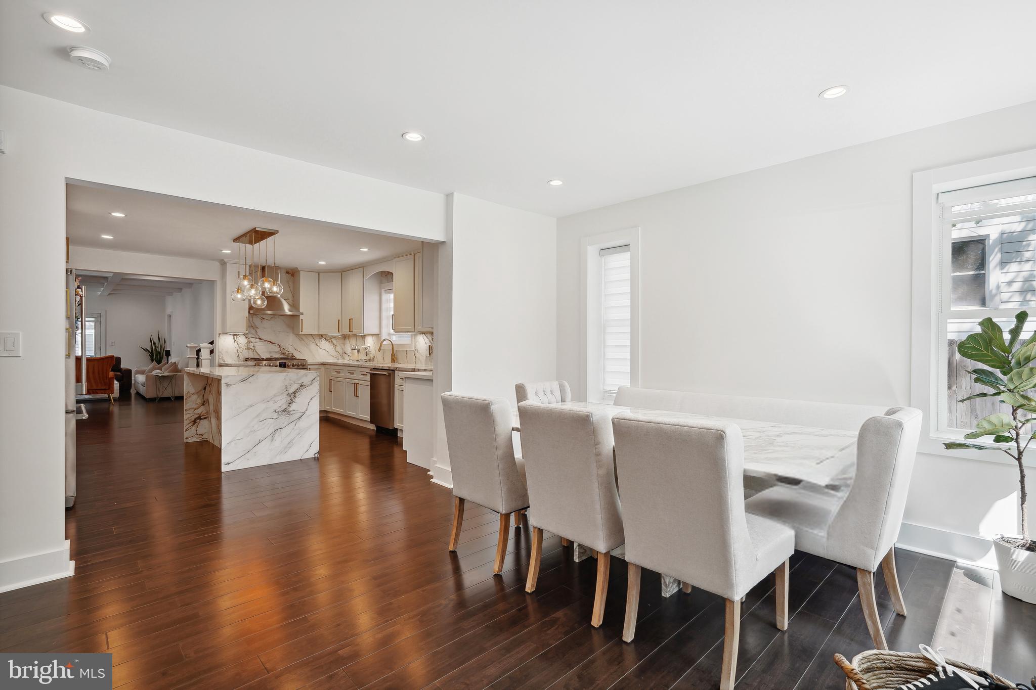 DOUGLAS PARK - Residential