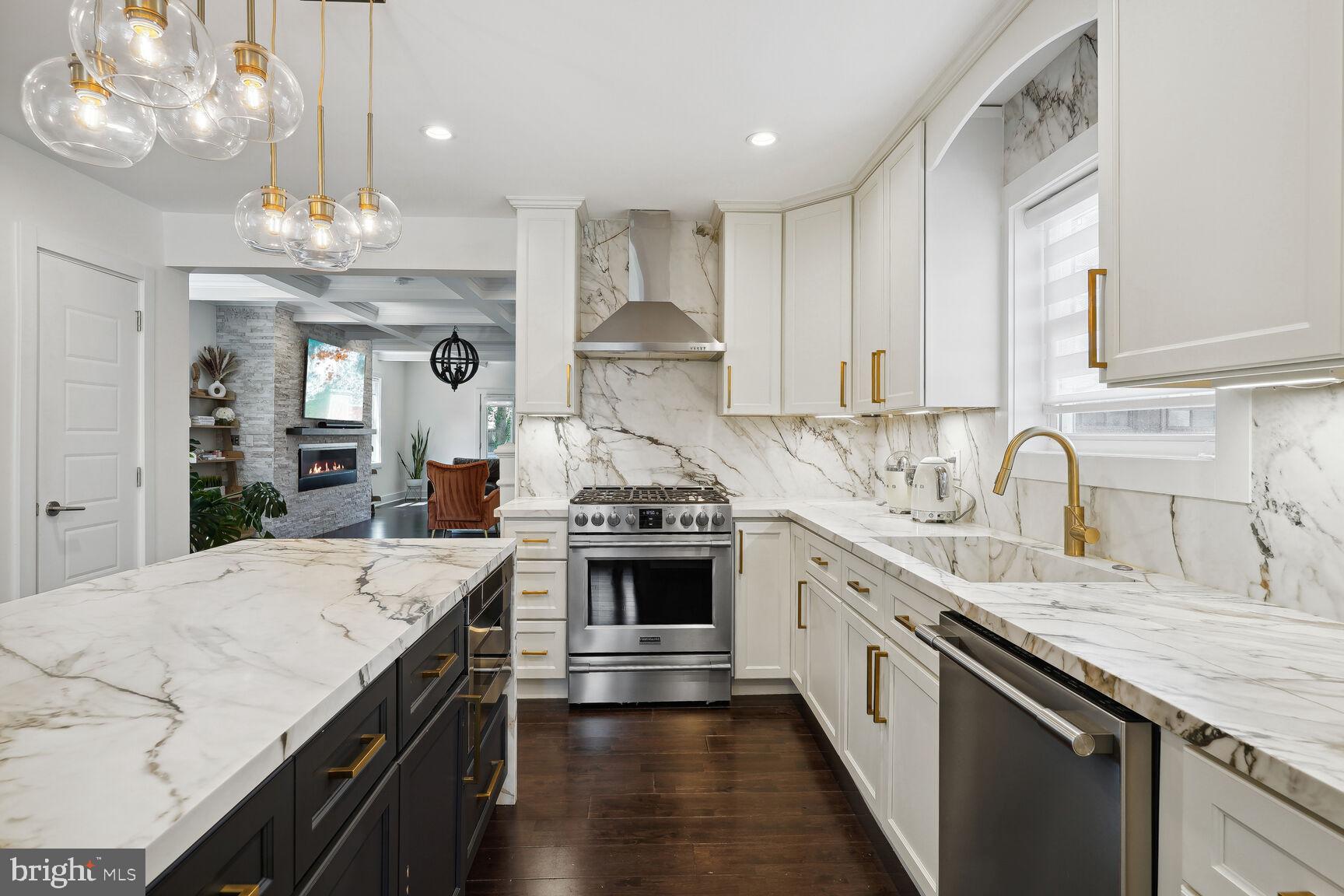 DOUGLAS PARK - Residential