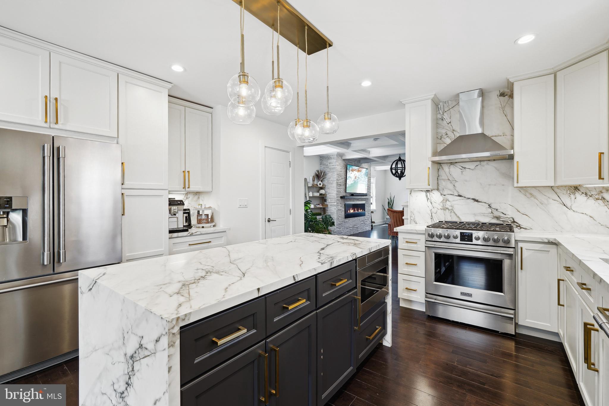 DOUGLAS PARK - Residential