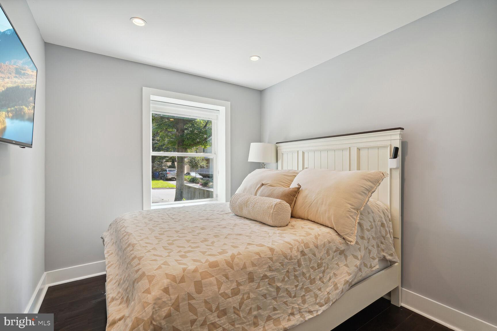 DOUGLAS PARK - Residential