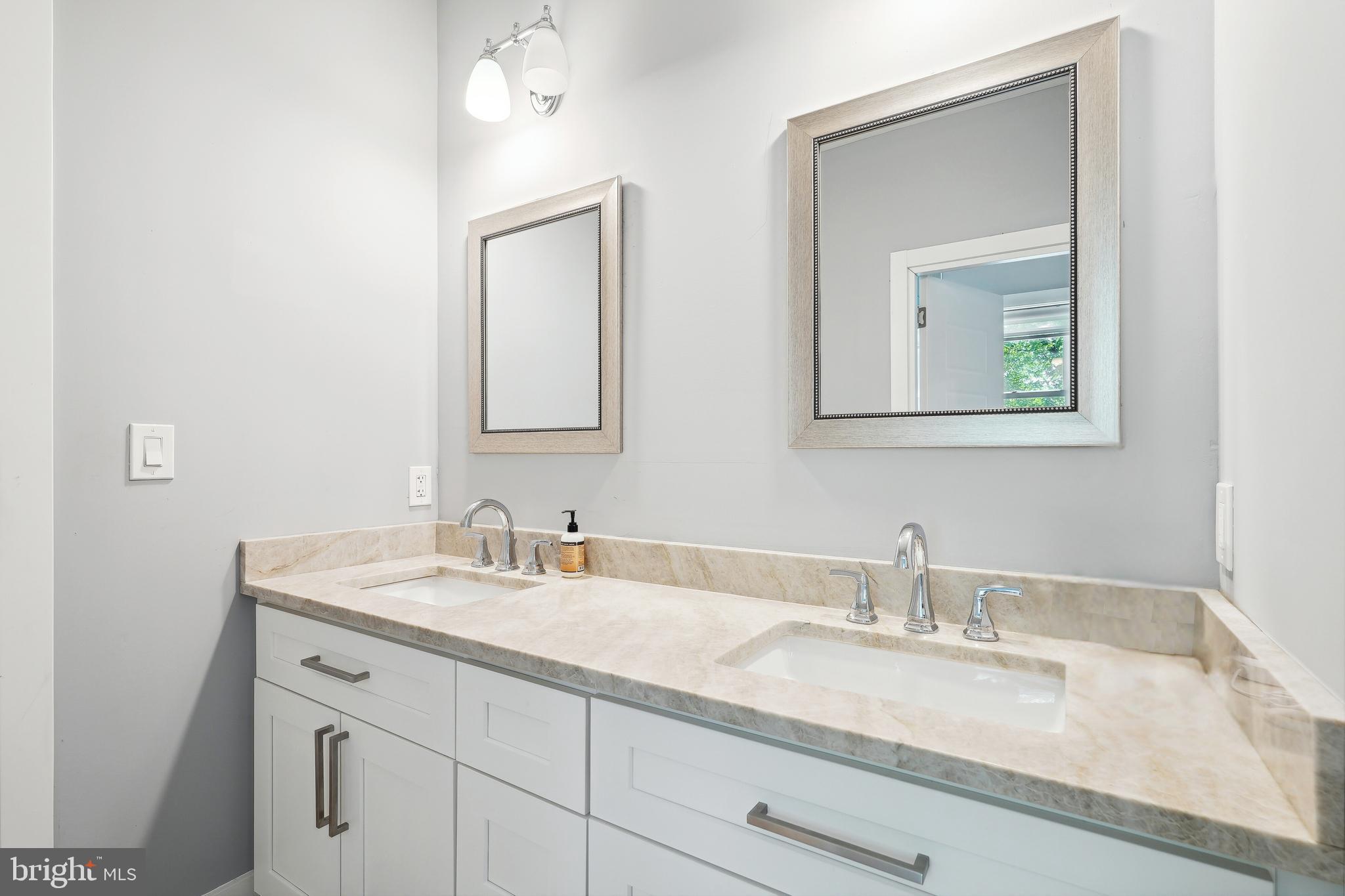 DOUGLAS PARK - Residential