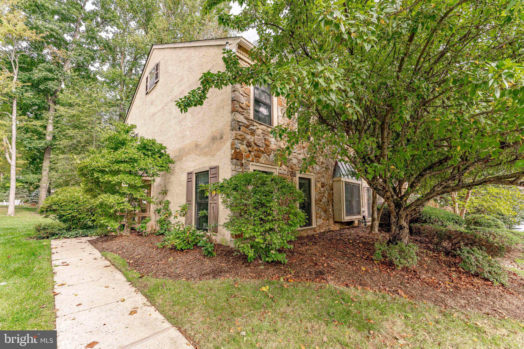 1201 WEATHERSTONE DRIVE 1201