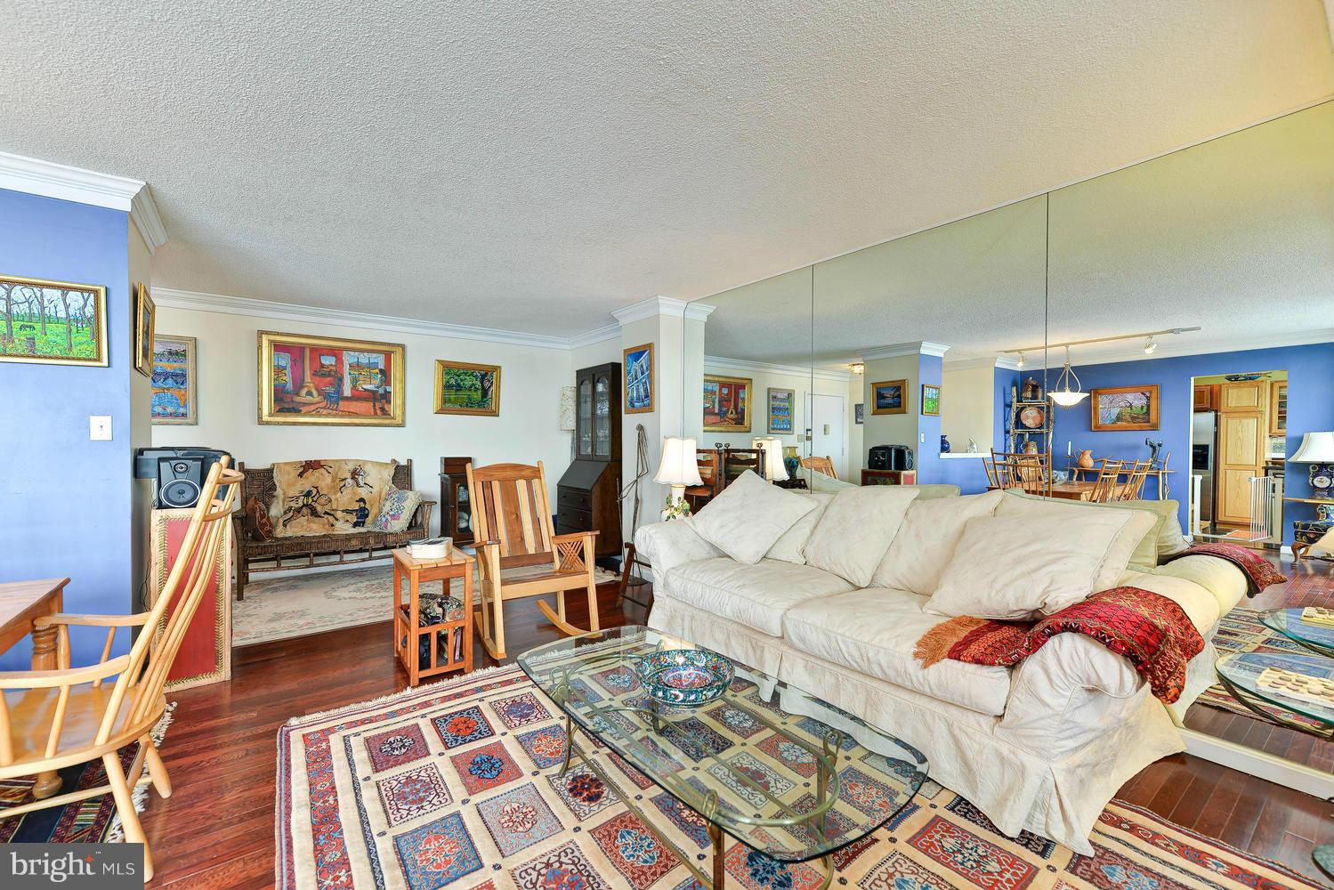 MARINA TOWERS - Residential