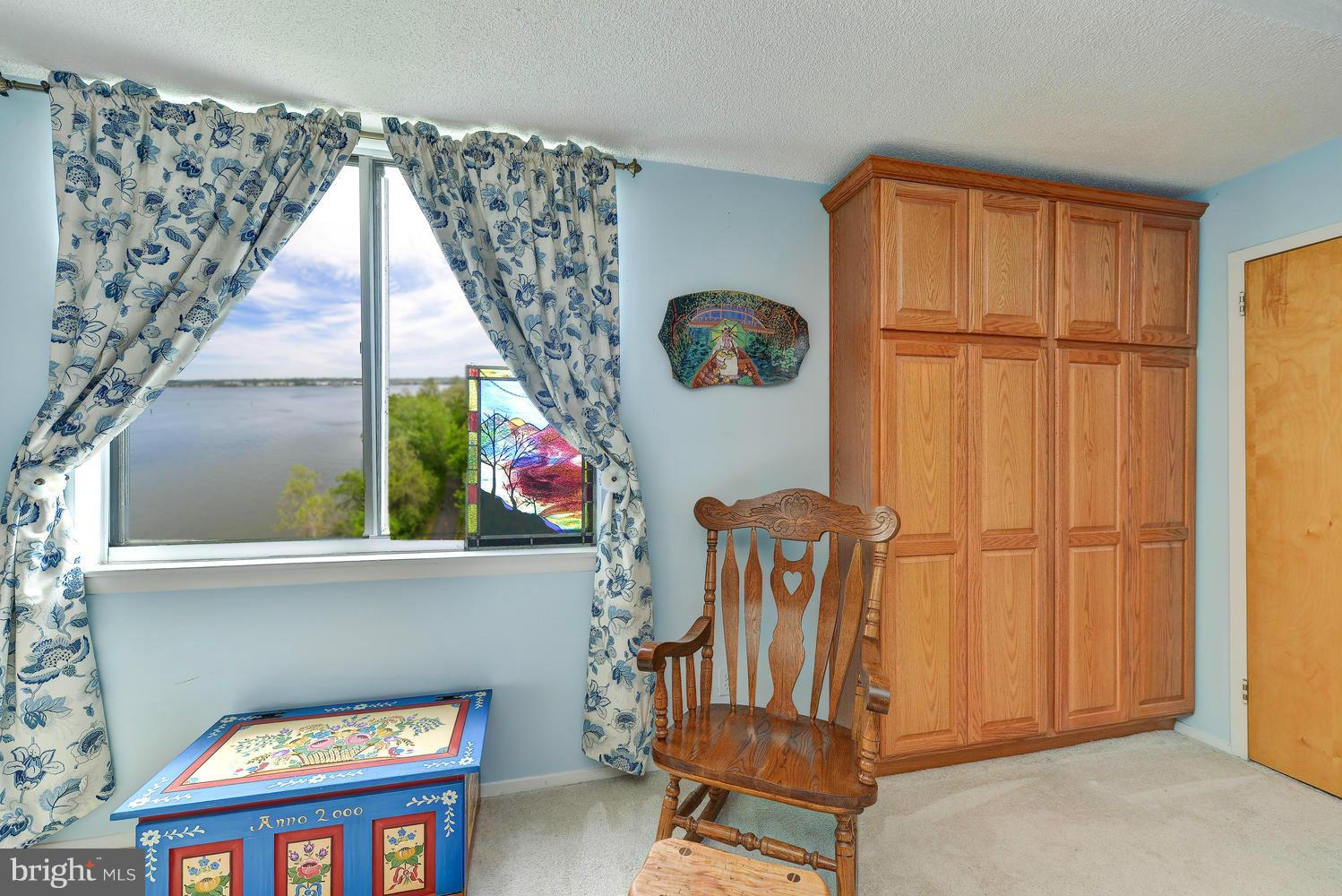 MARINA TOWERS - Residential