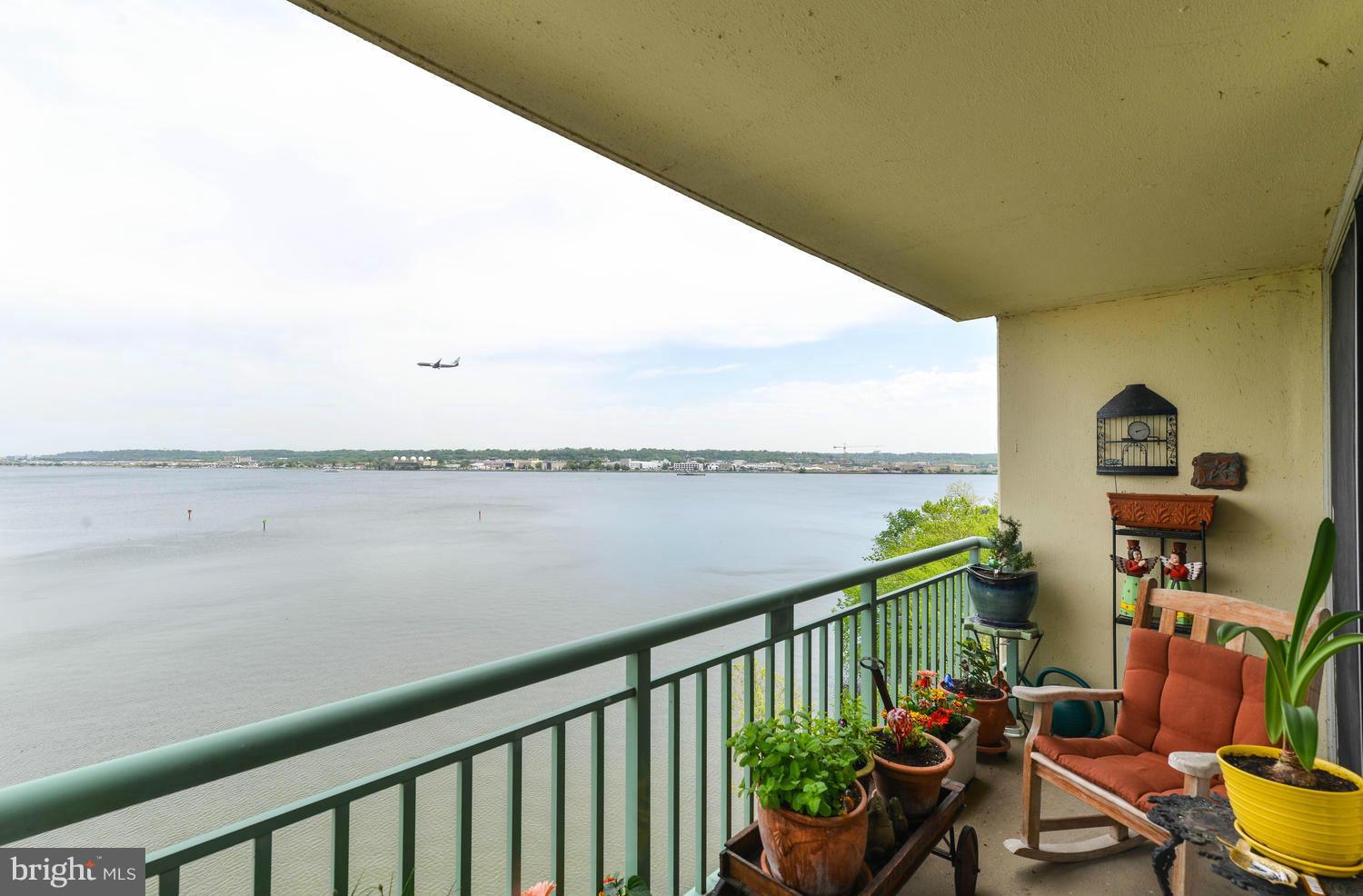 MARINA TOWERS - Residential