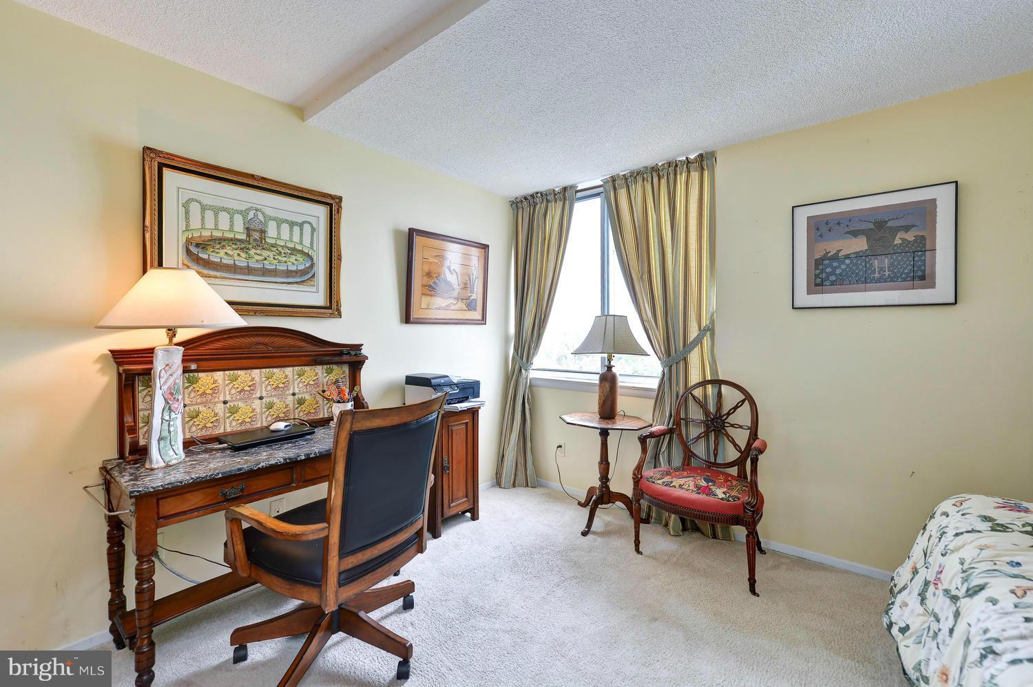 MARINA TOWERS - Residential