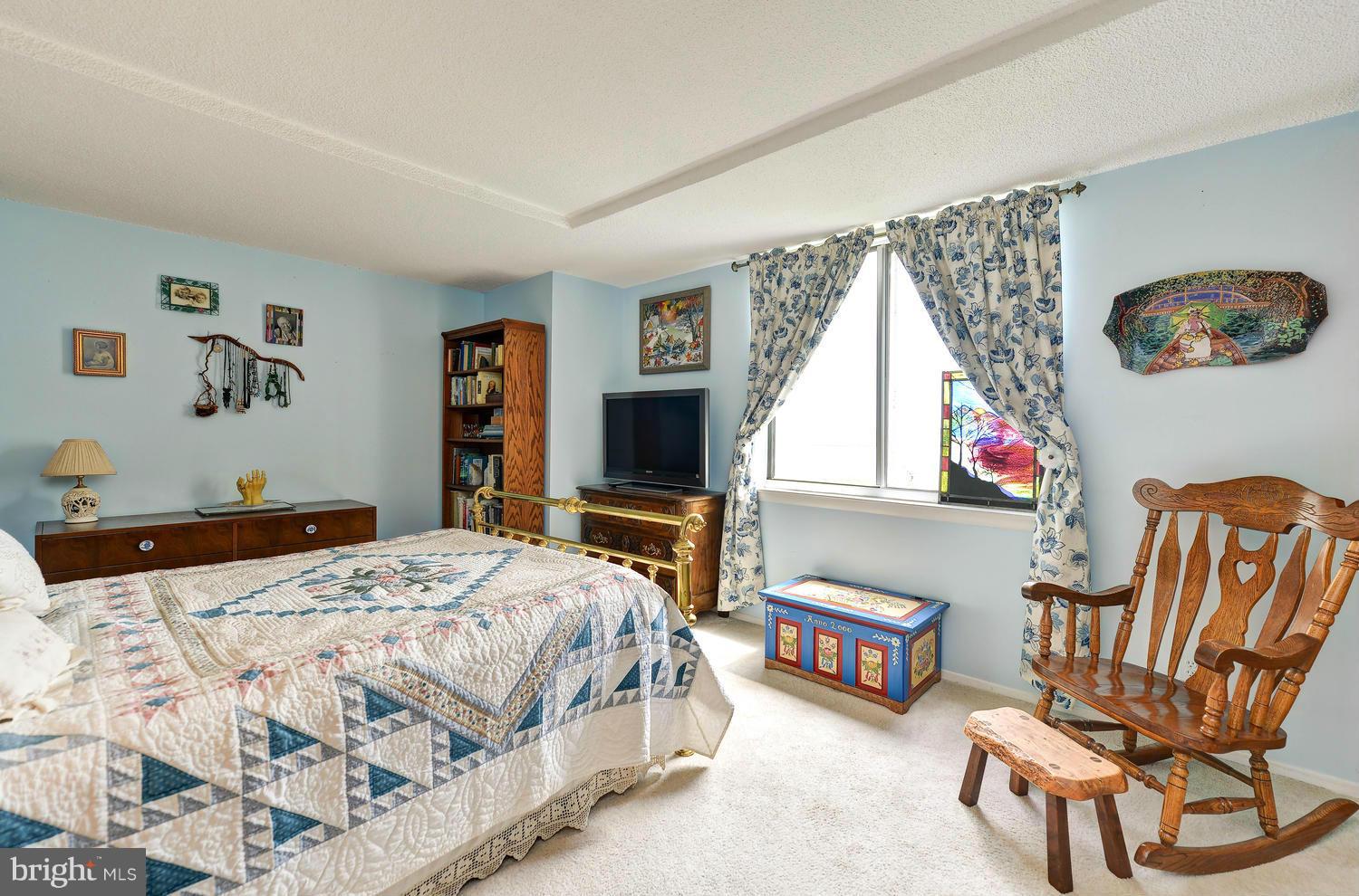 MARINA TOWERS - Residential