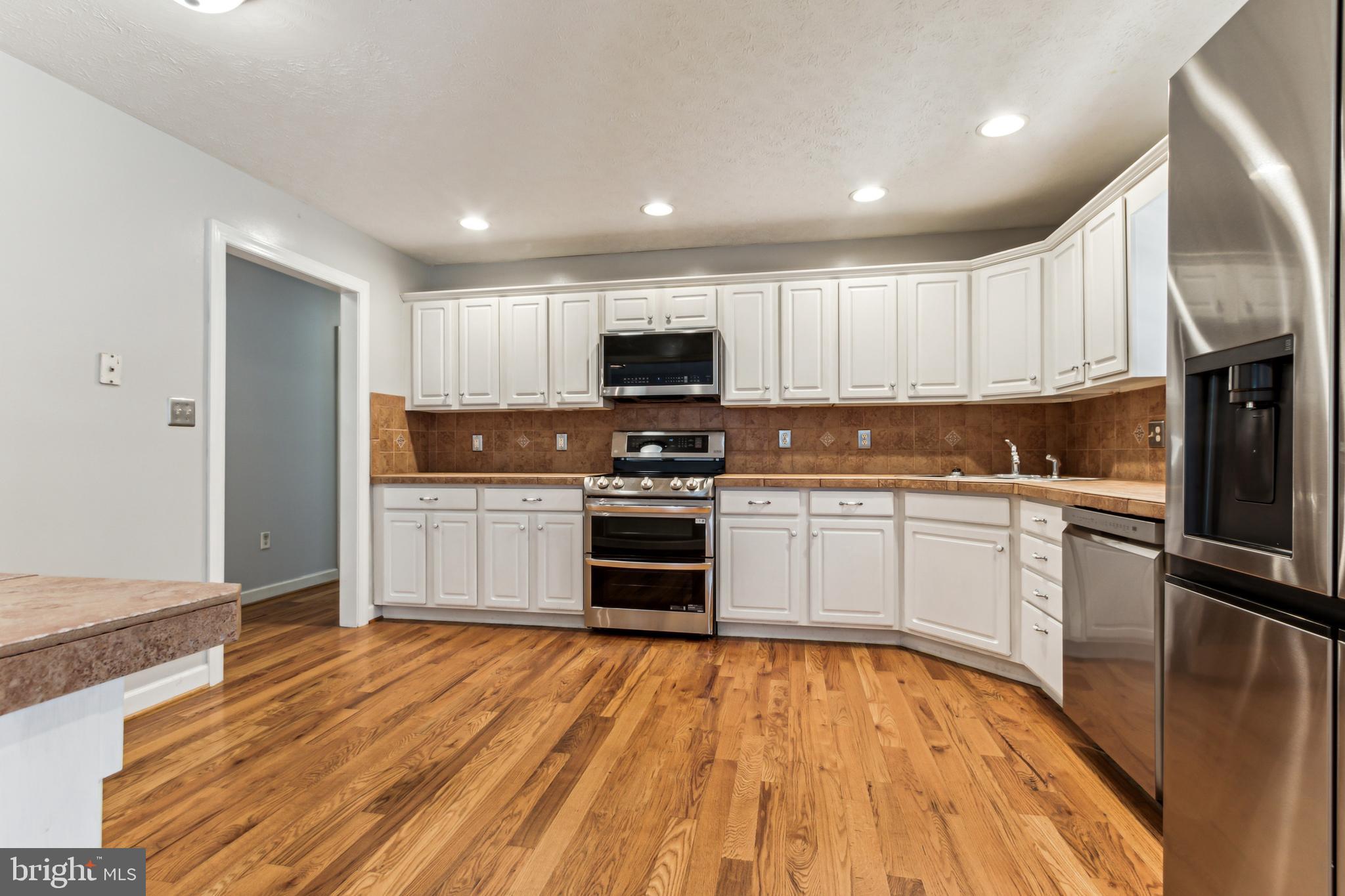 LIMESTONE TERRACE - Residential