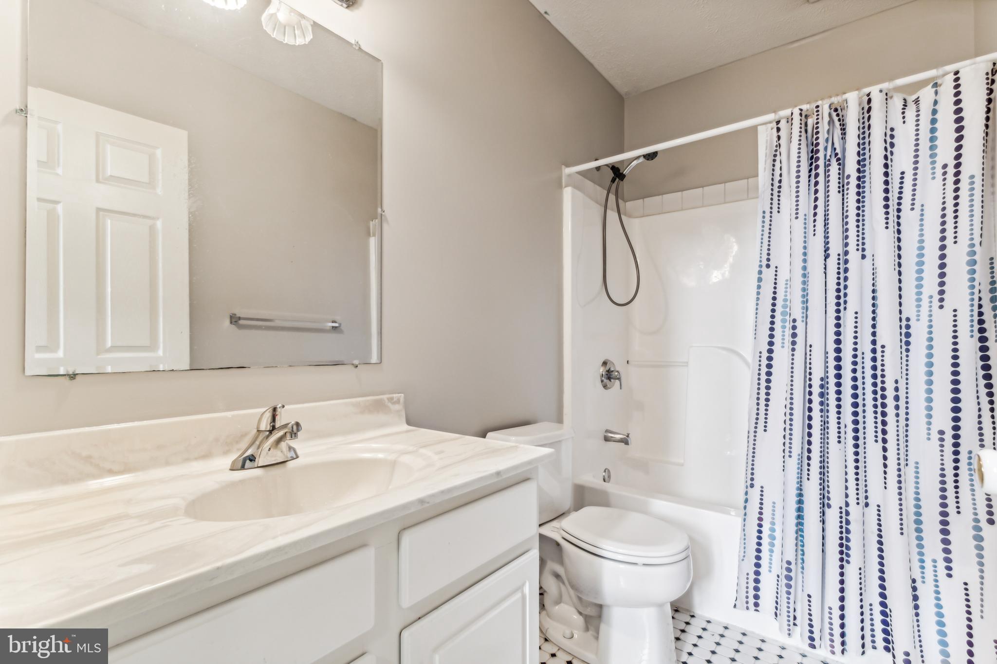 LIMESTONE TERRACE - Residential