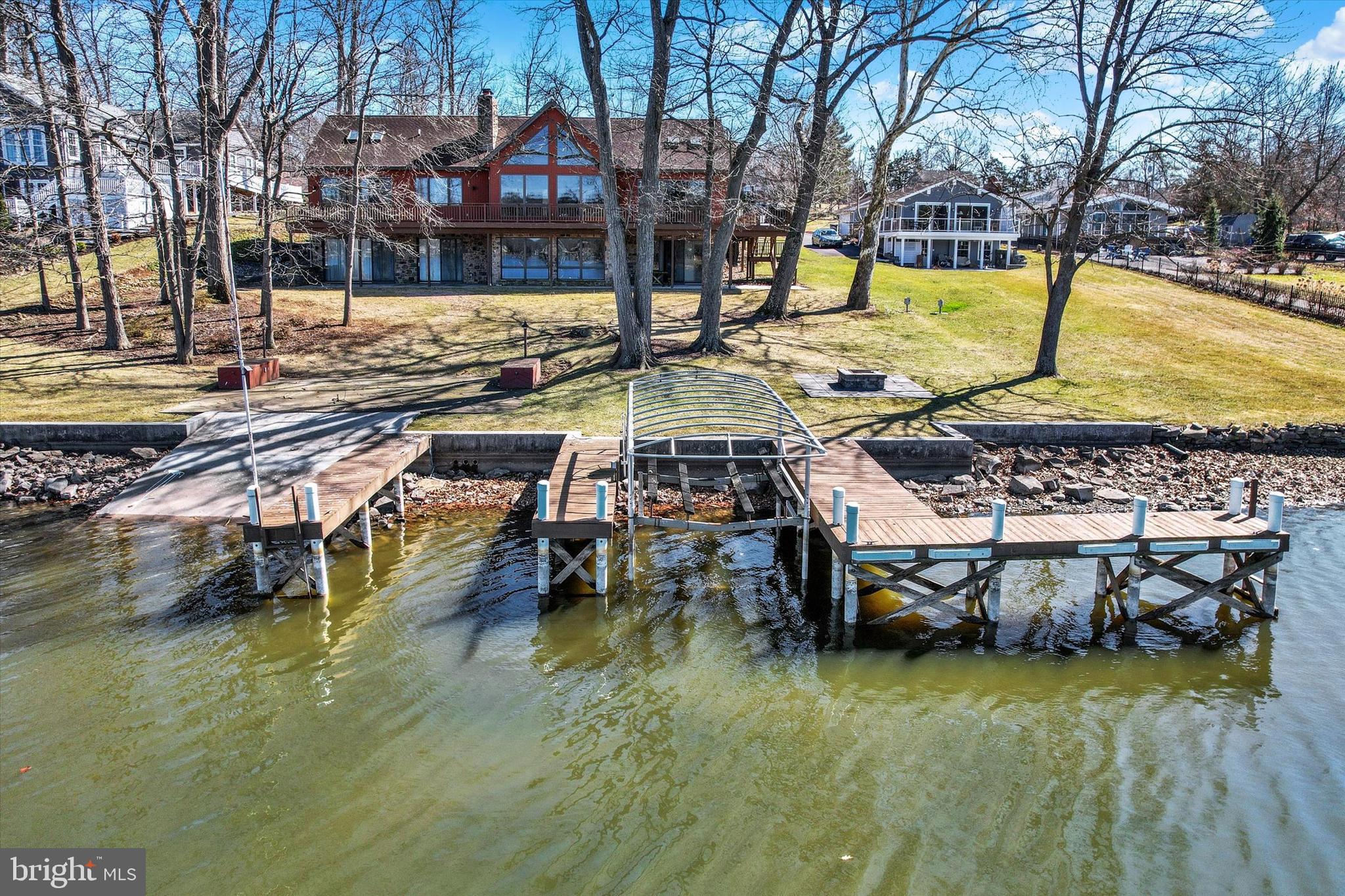 LAKE MEADE - Residential