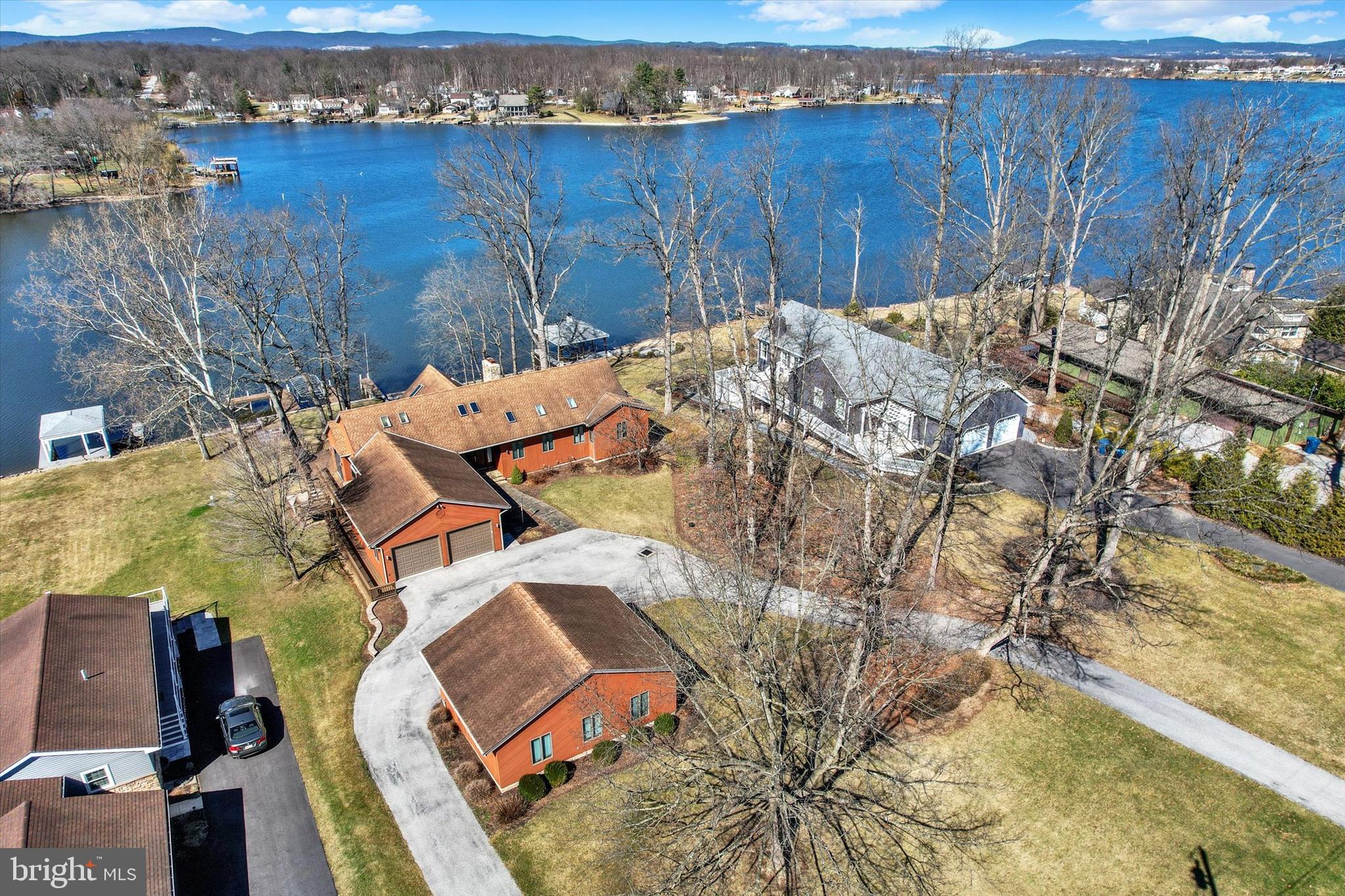 370 LAKE MEADE DRIVE