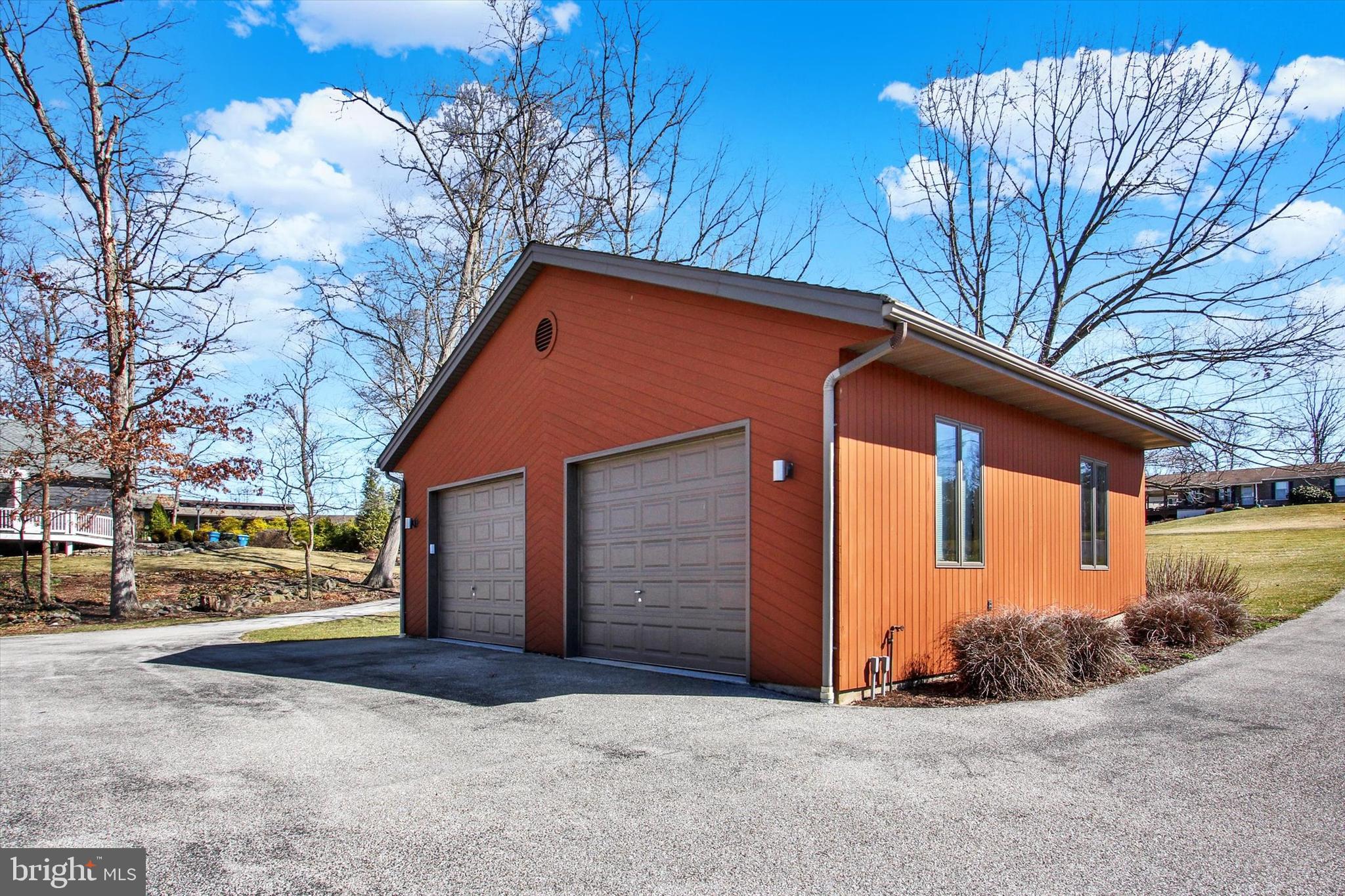 LAKE MEADE - Residential