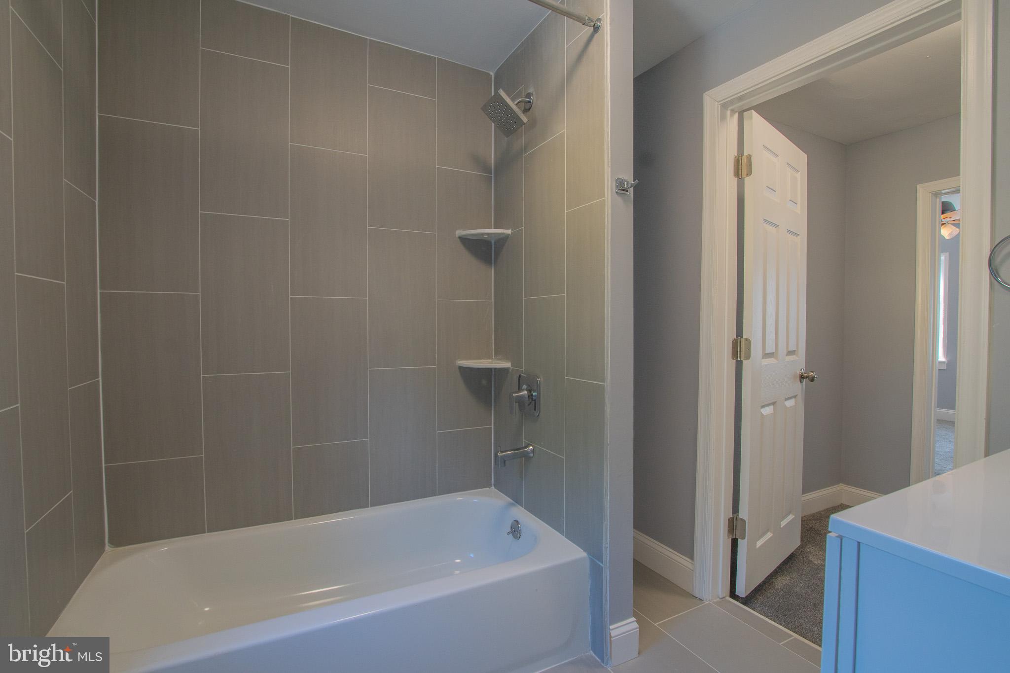 MANAYUNK - Residential Lease