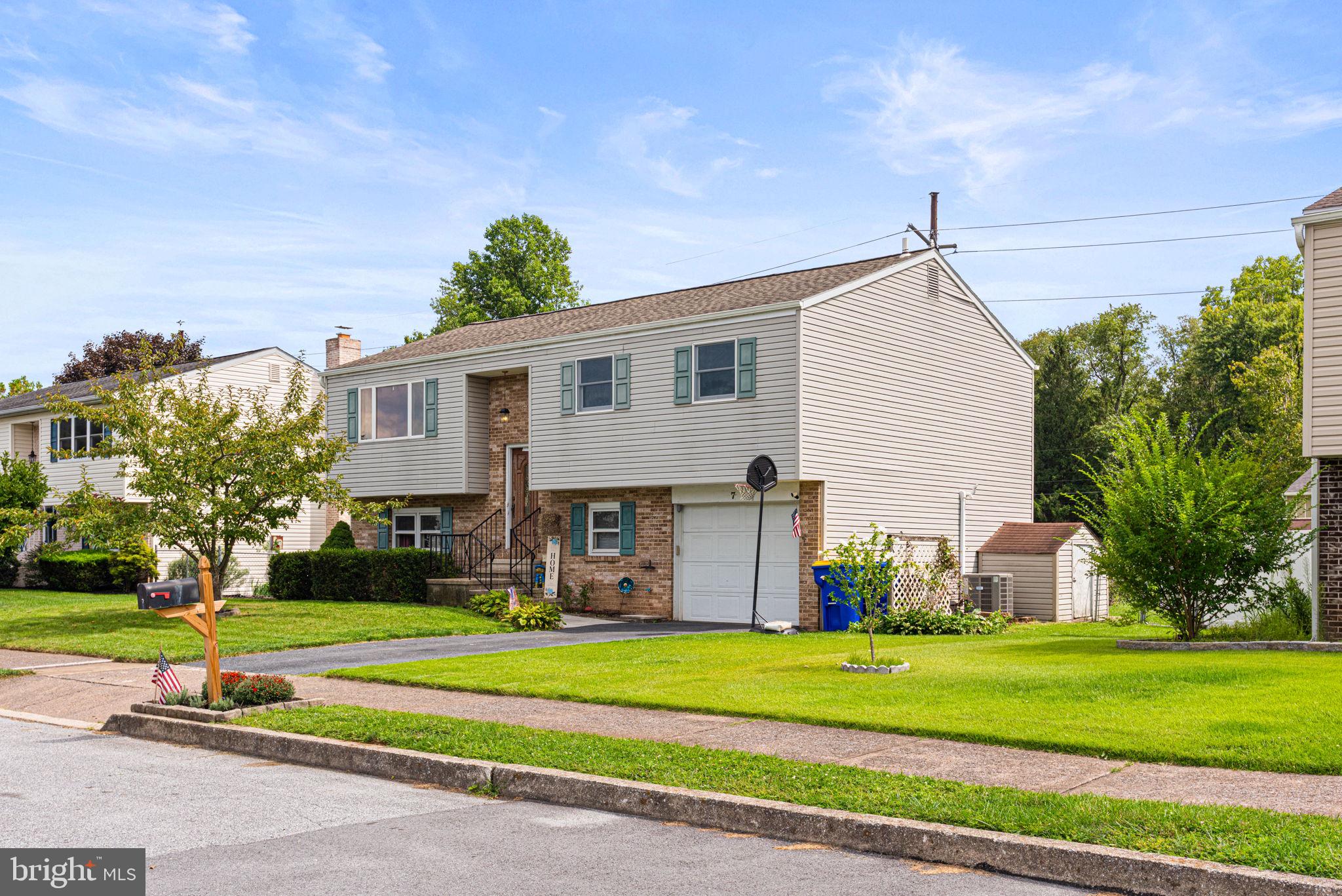 7 SHERWOOD DRIVE