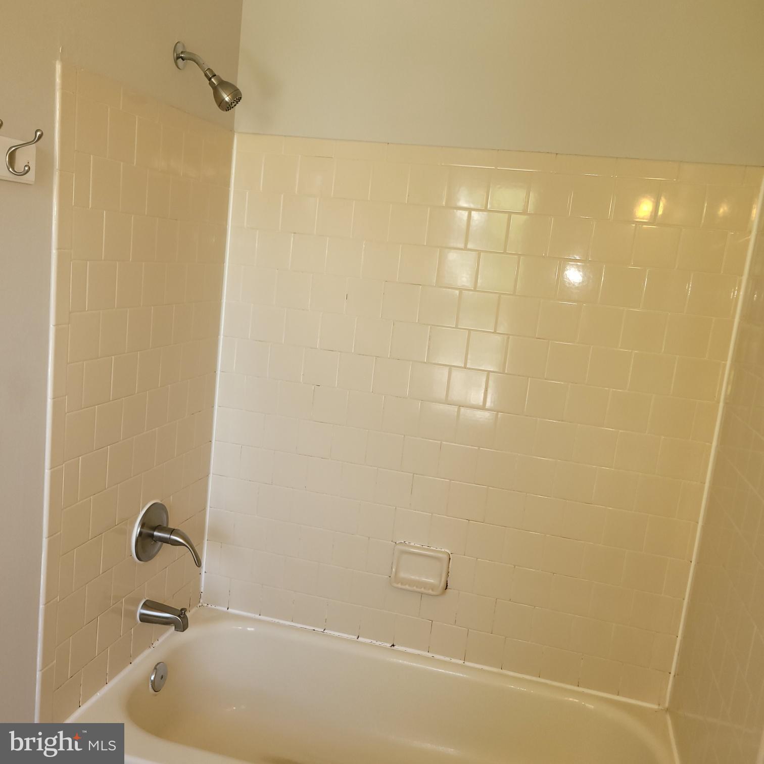 MAJORS CHOICE - Residential Lease