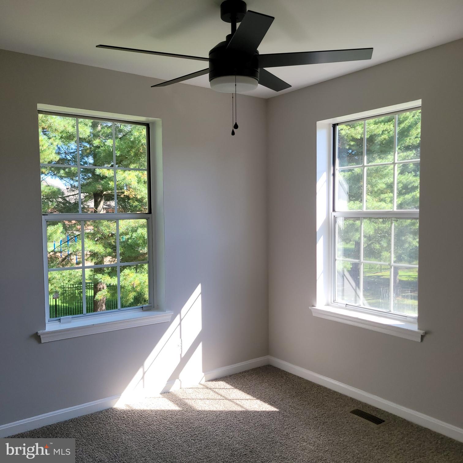 MAJORS CHOICE - Residential Lease