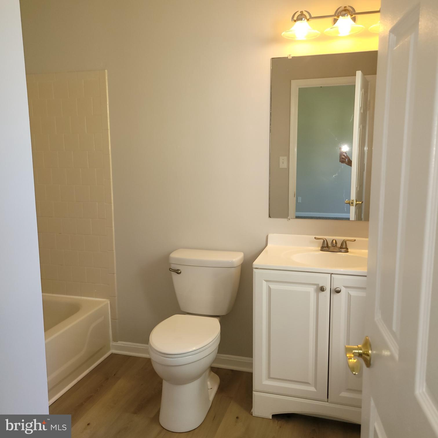 MAJORS CHOICE - Residential Lease