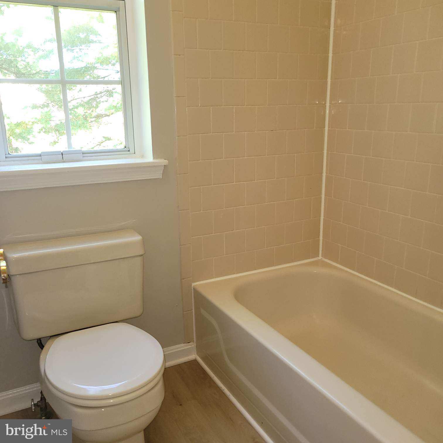 MAJORS CHOICE - Residential Lease