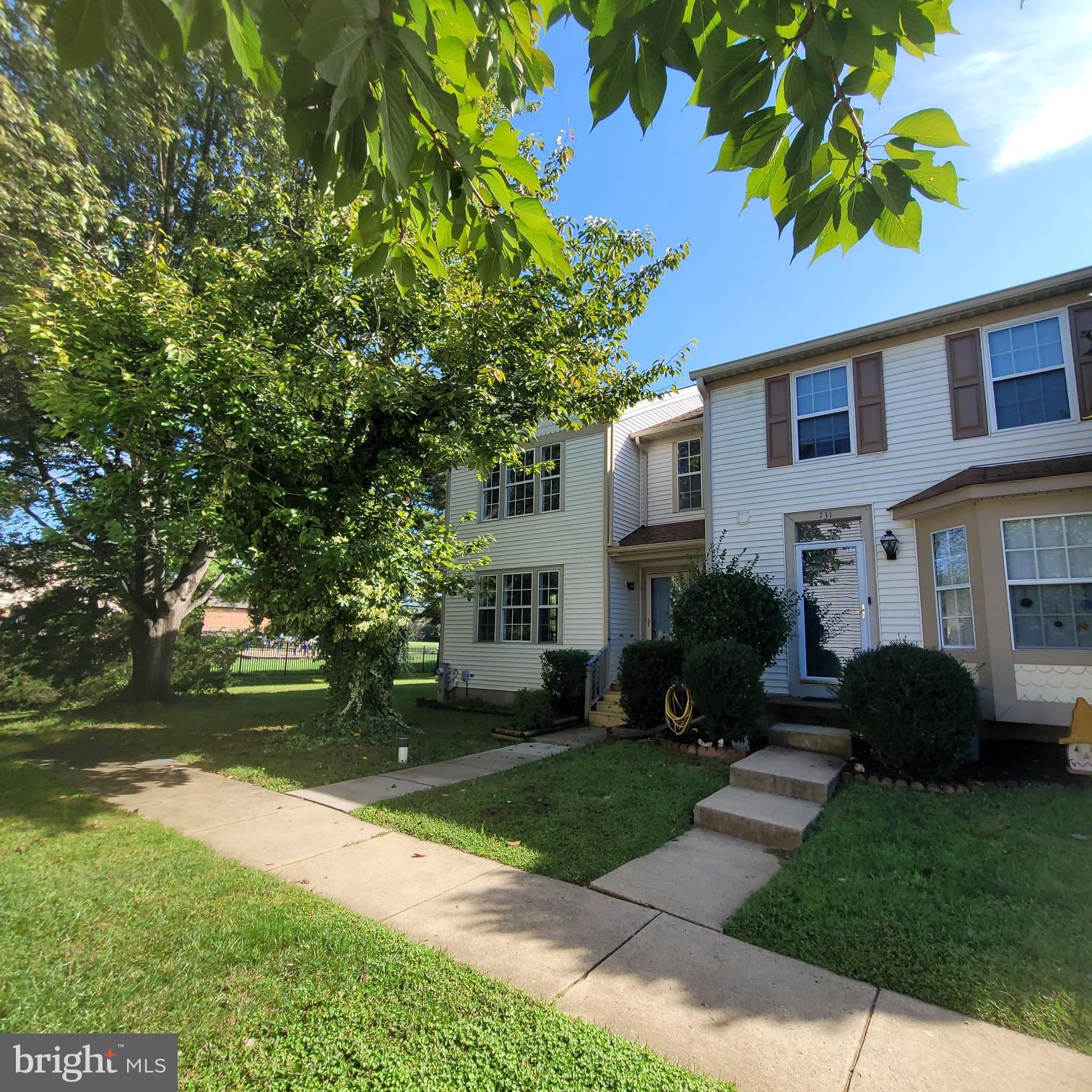 MAJORS CHOICE - Residential Lease