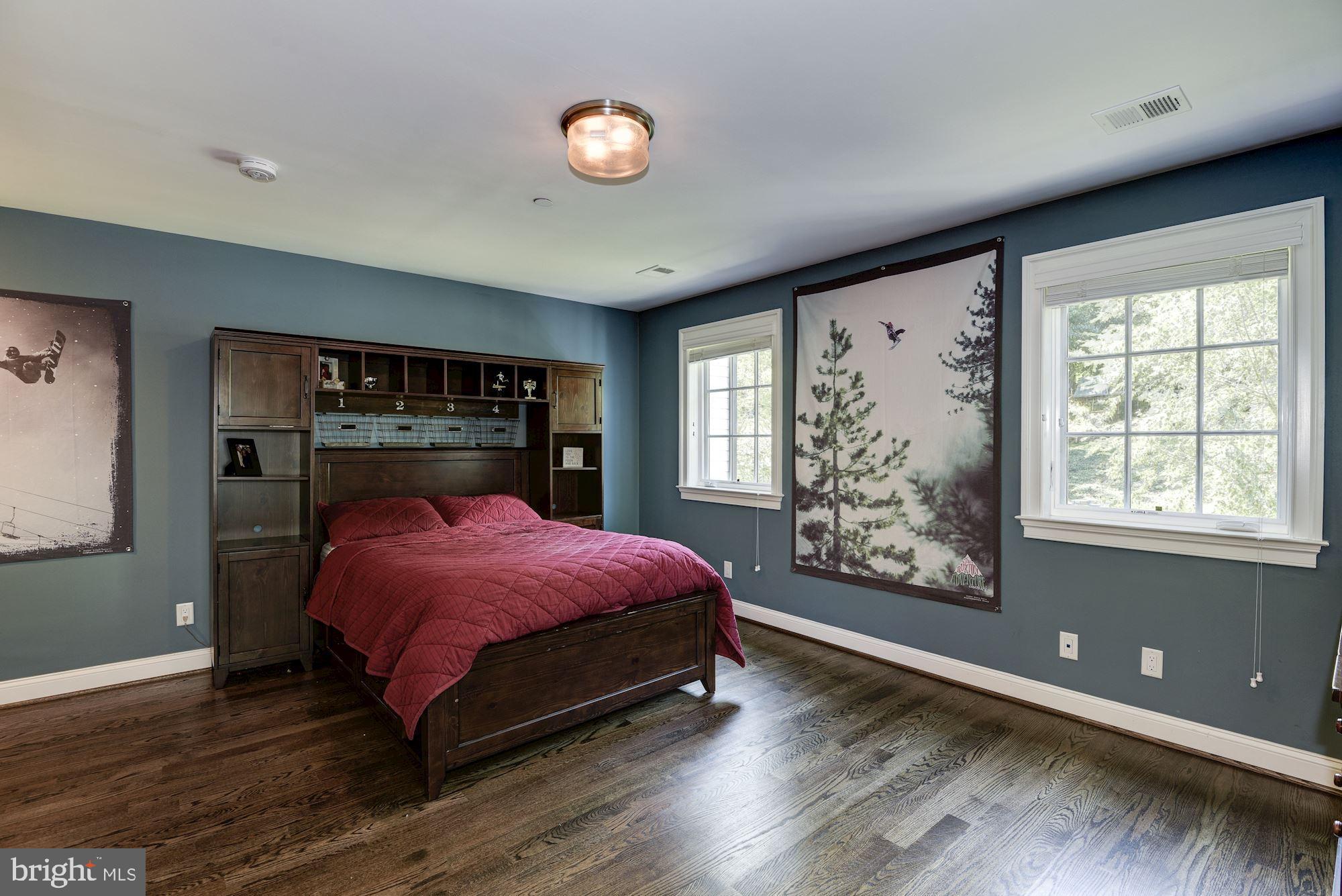 BRADLEY HILLS - Residential