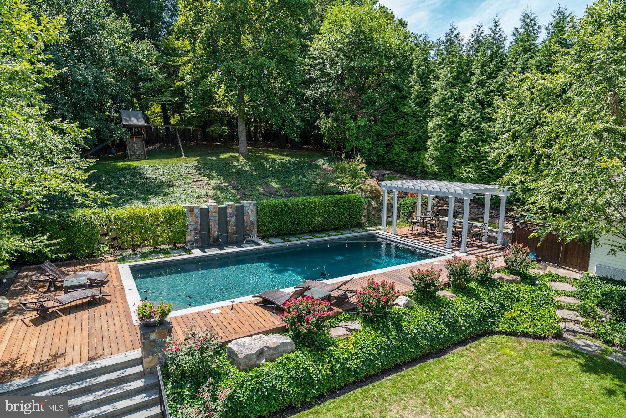 BRADLEY HILLS - Residential