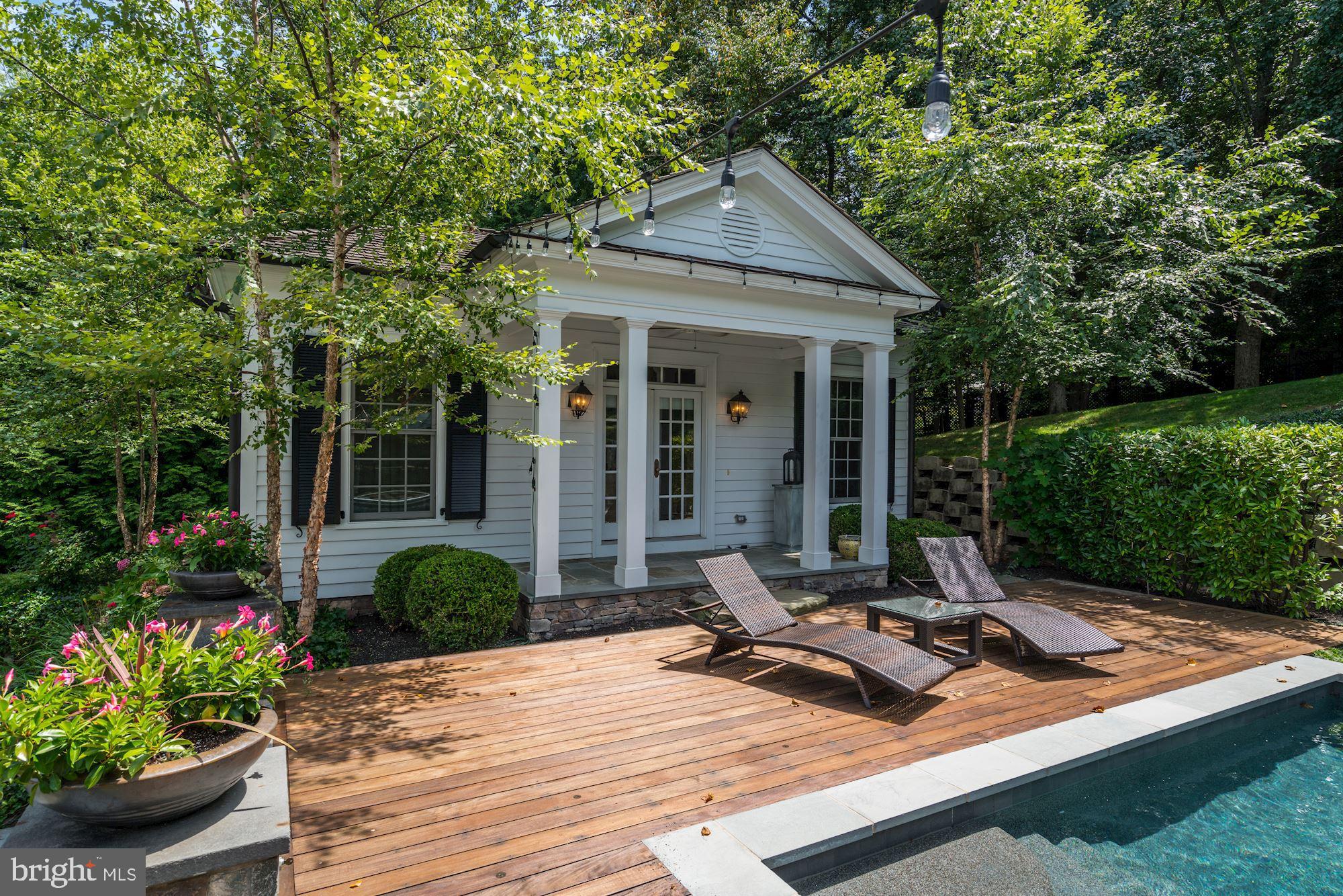 BRADLEY HILLS - Residential