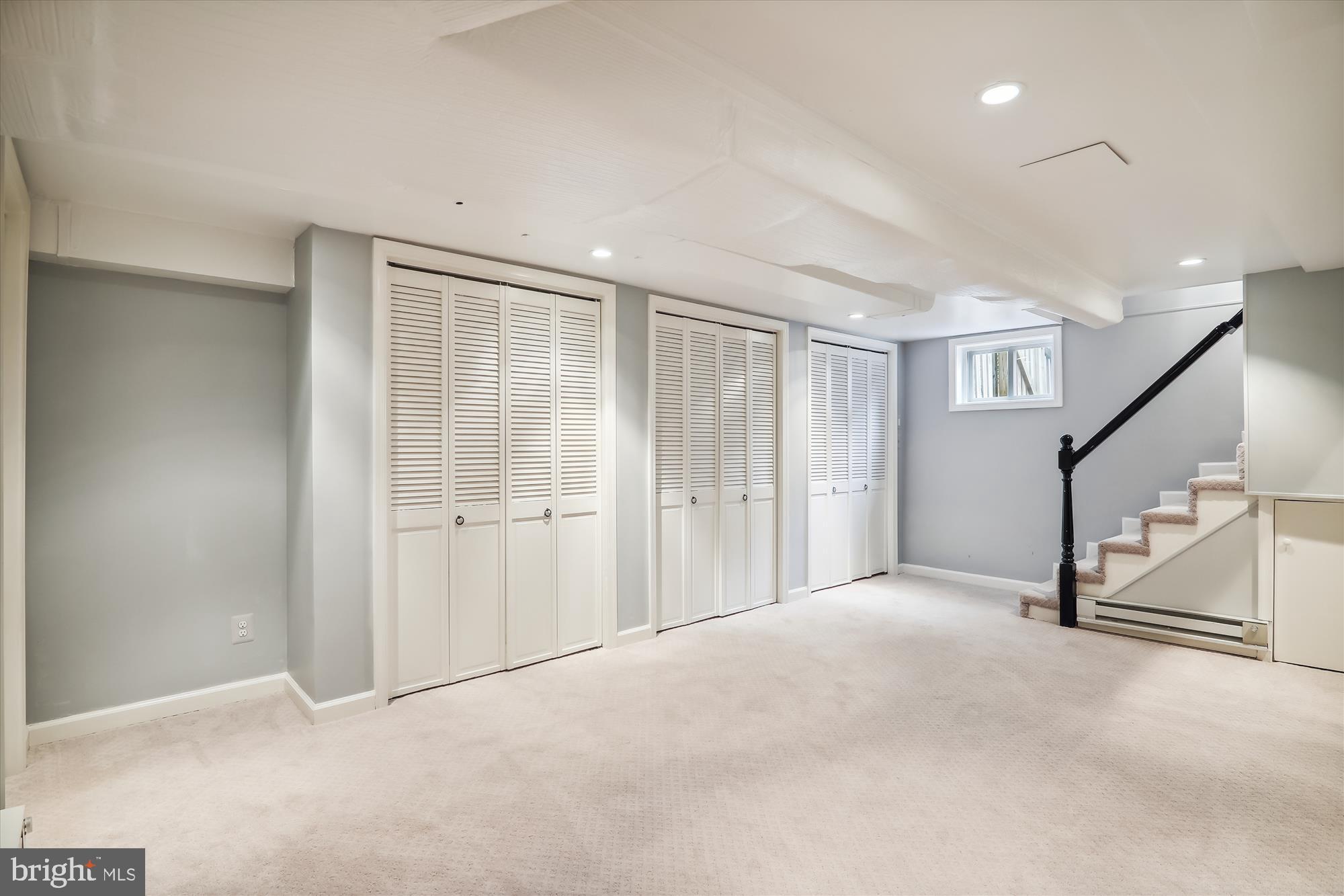 HENDRY ESTATES - Residential