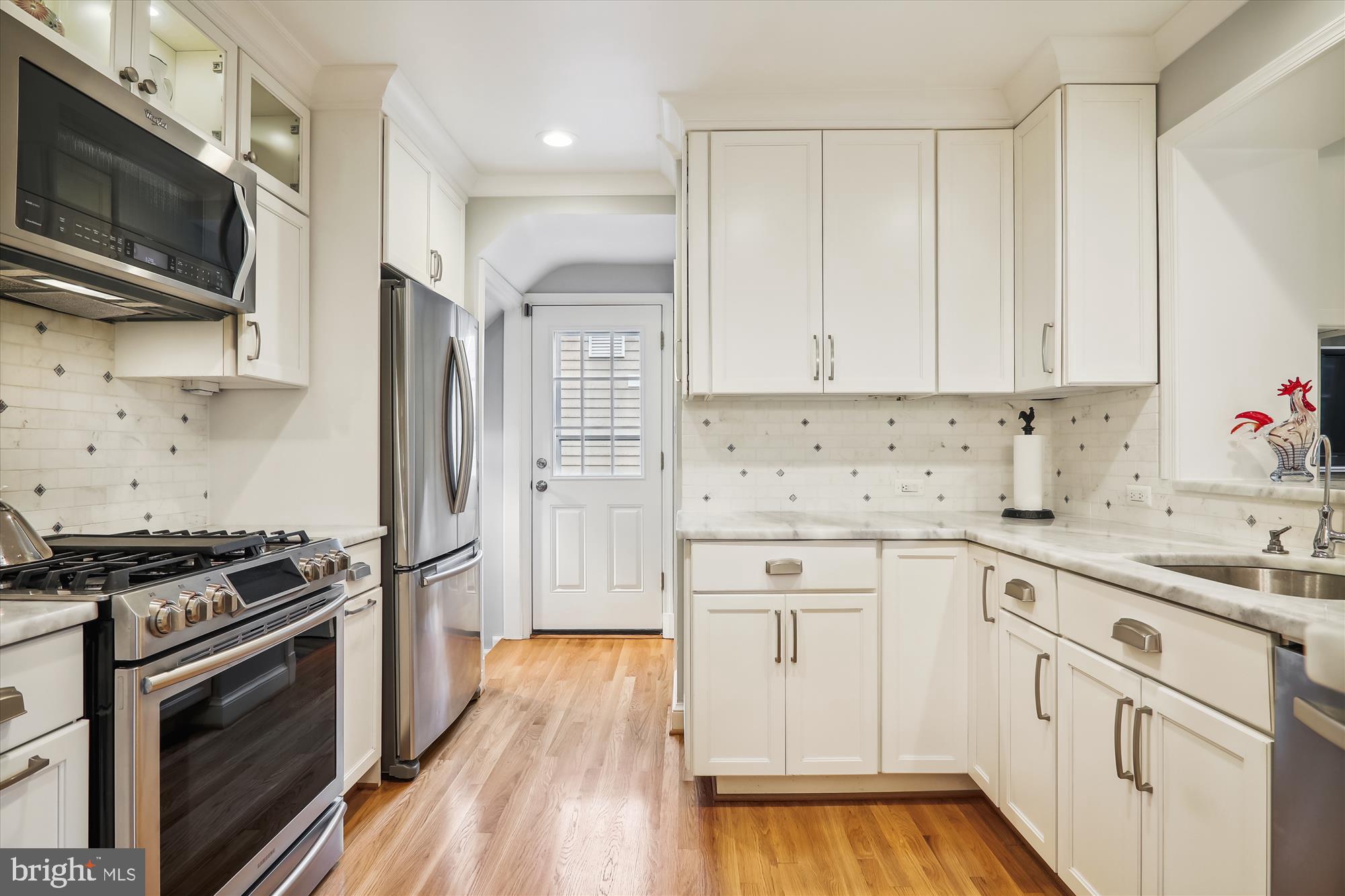 HENDRY ESTATES - Residential