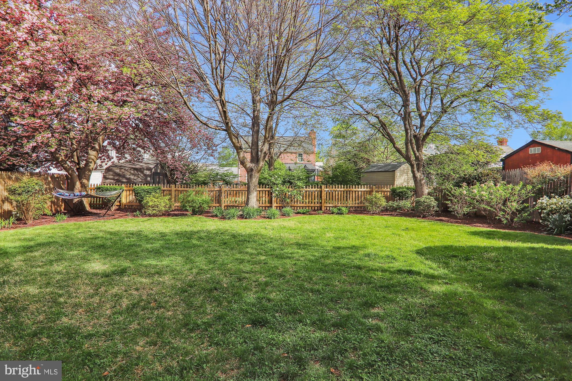 HENDRY ESTATES - Residential