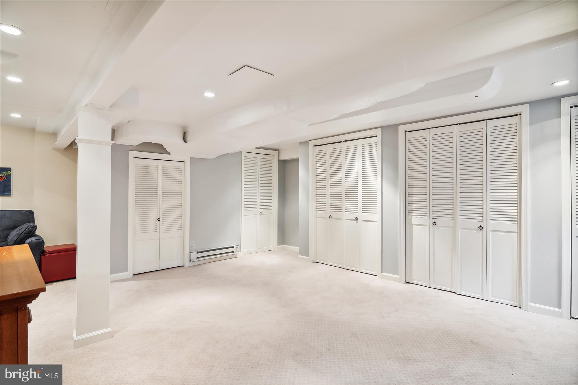 HENDRY ESTATES - Residential