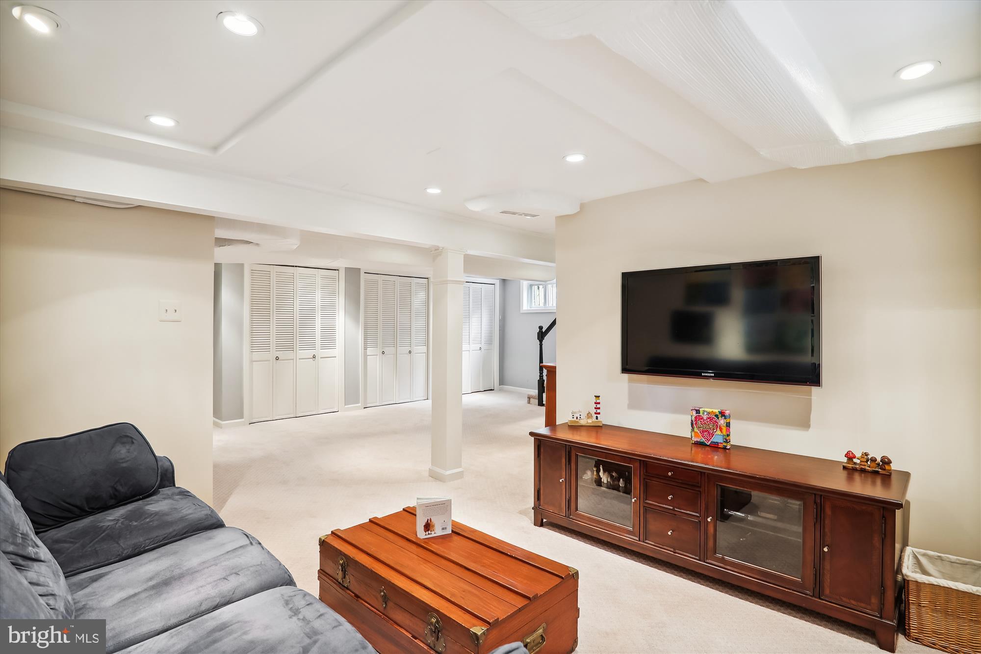 HENDRY ESTATES - Residential