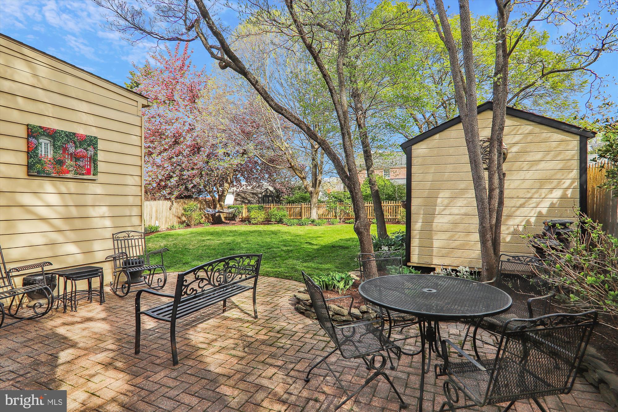 HENDRY ESTATES - Residential