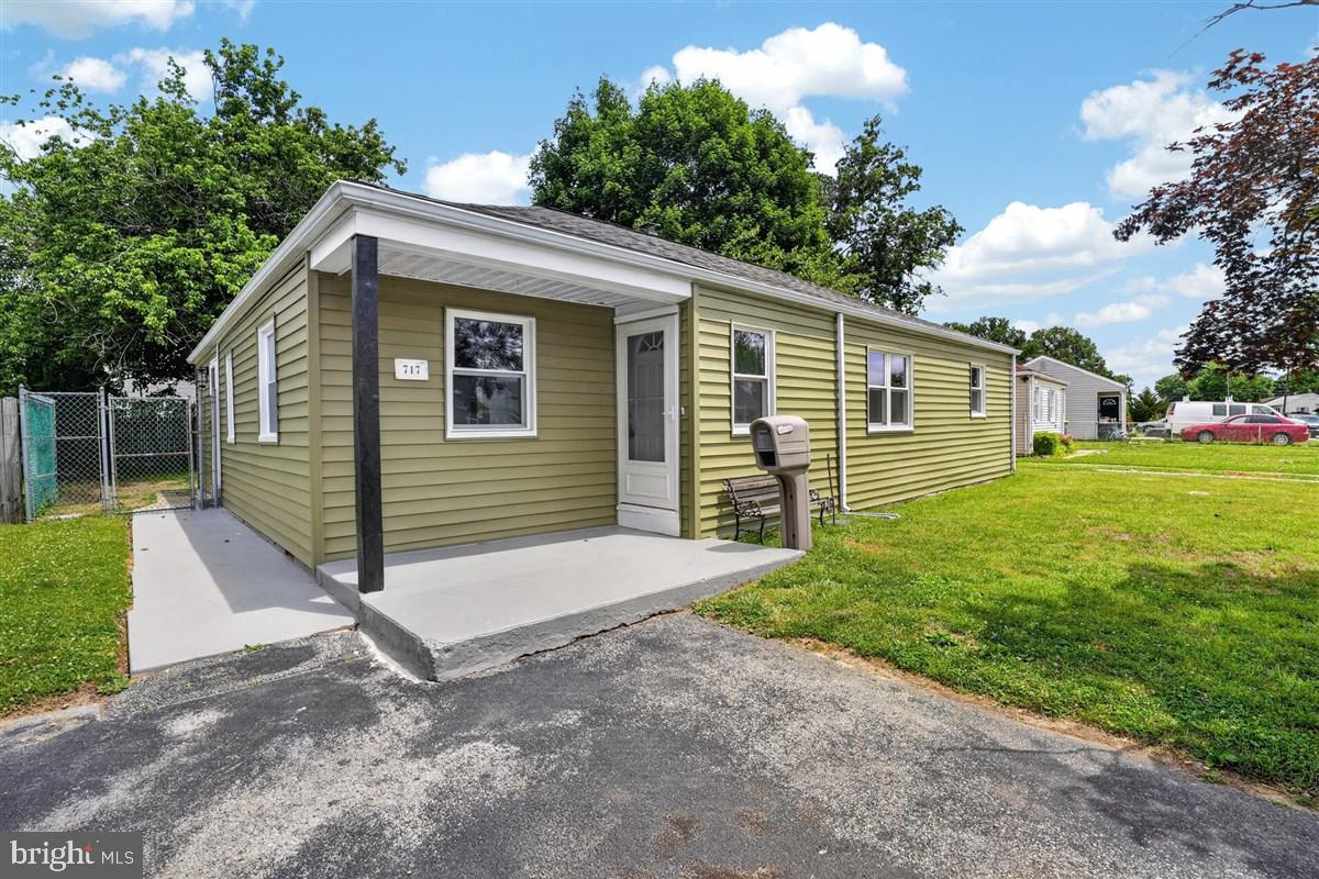 717 GARNET ROAD