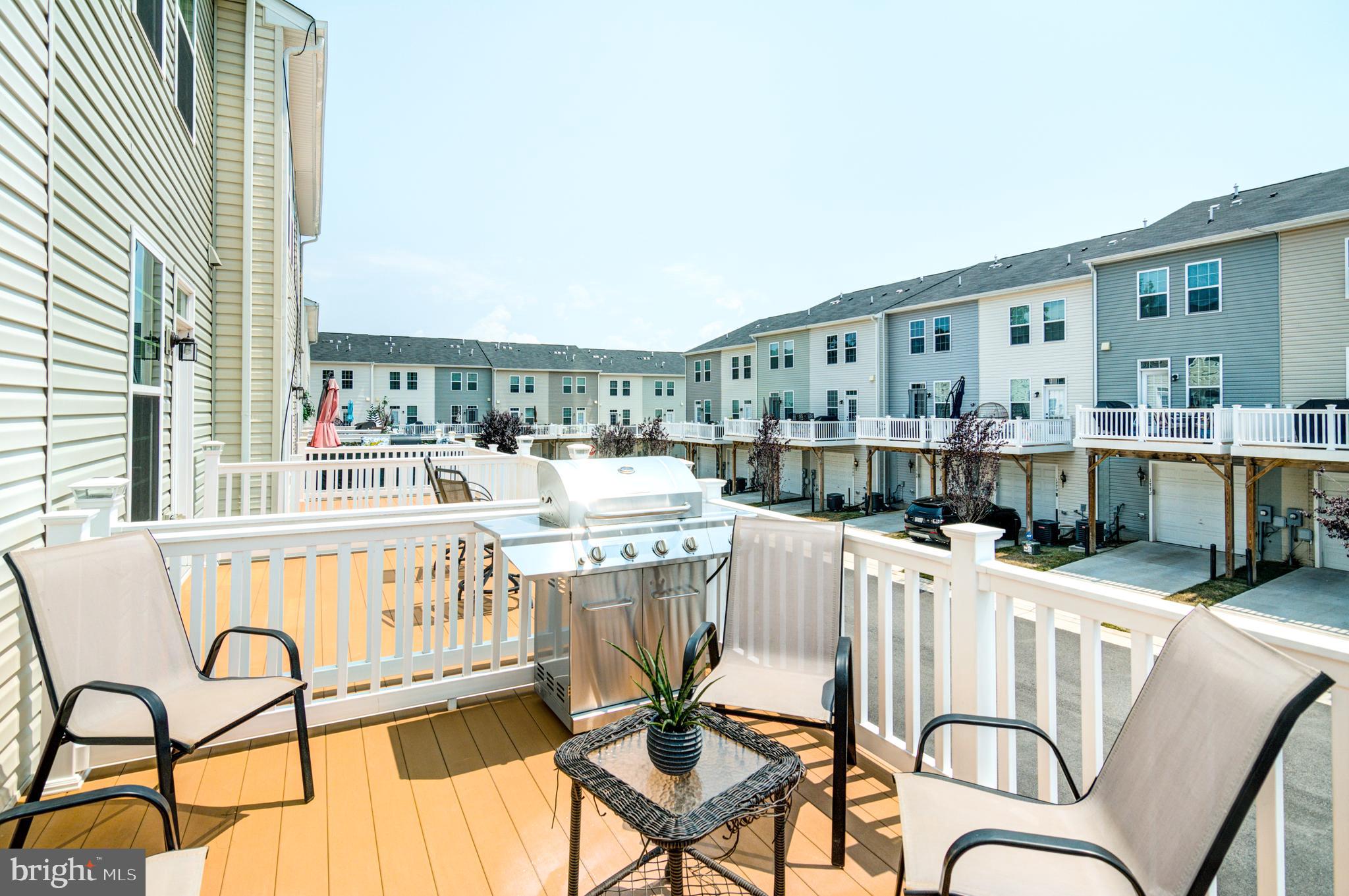 FEATHERSTONE - Residential