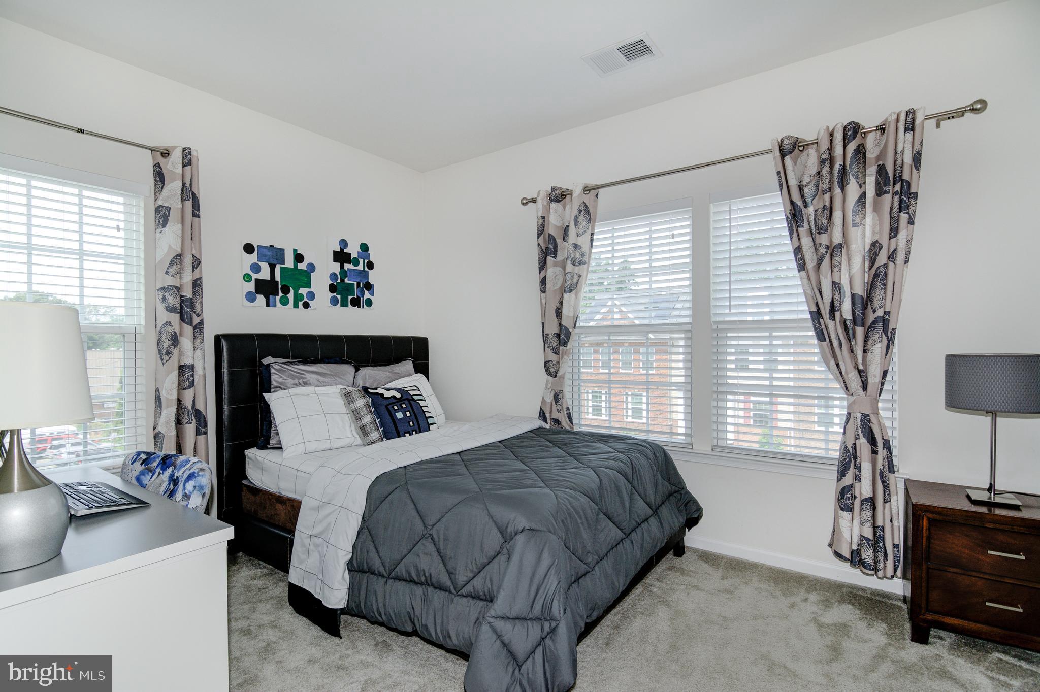 FEATHERSTONE - Residential