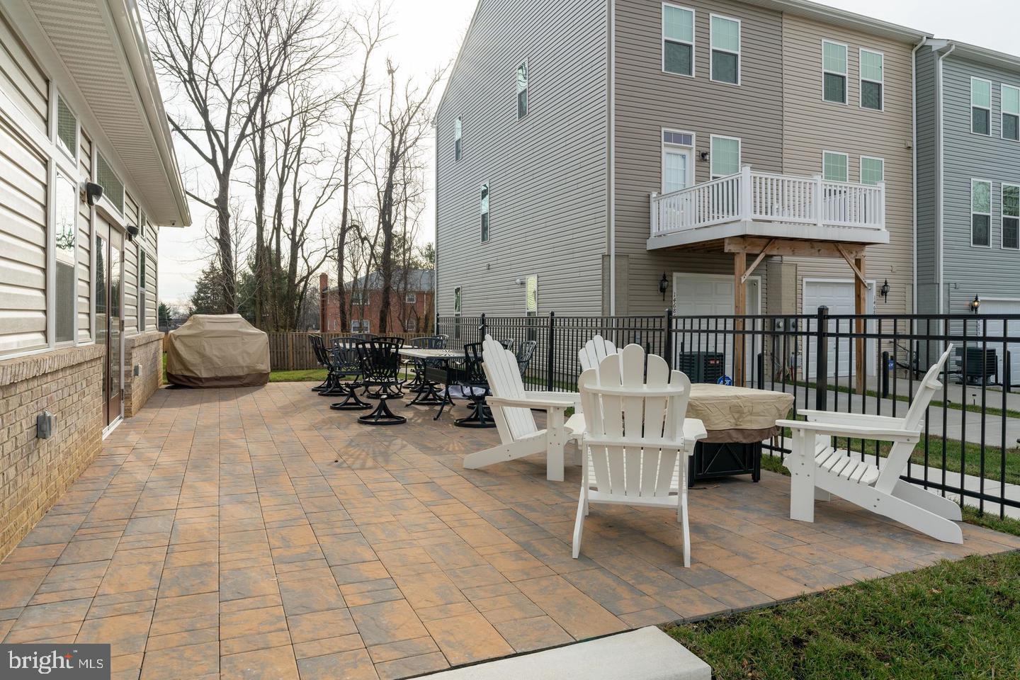 FEATHERSTONE - Residential