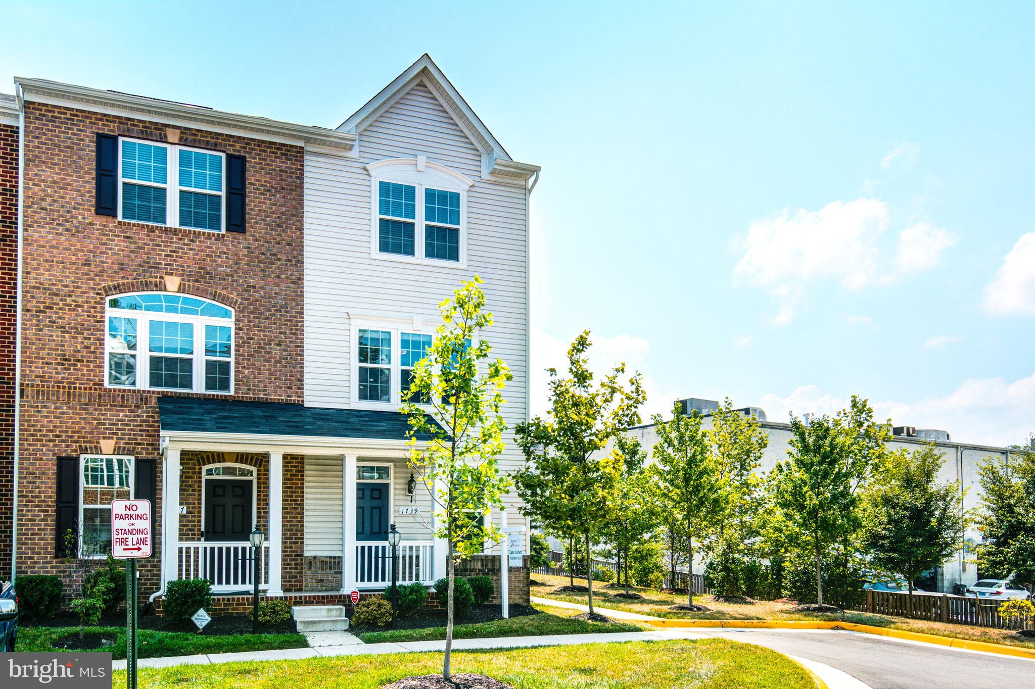 FEATHERSTONE - Residential