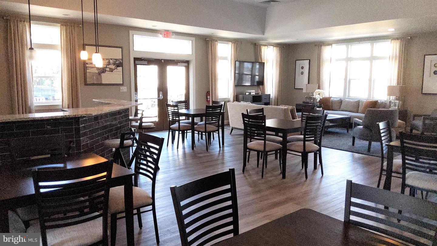 FEATHERSTONE - Residential