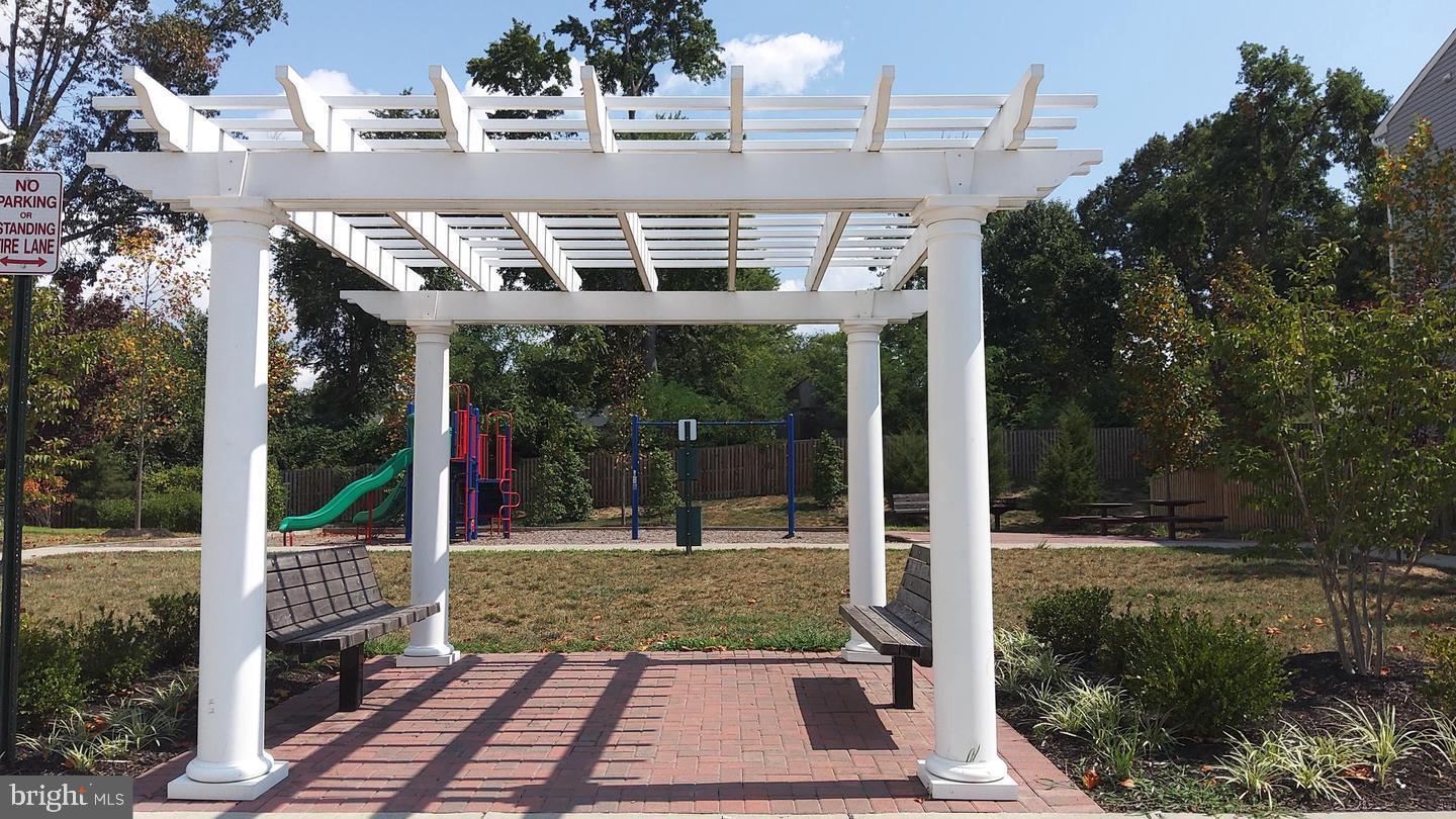 FEATHERSTONE - Residential