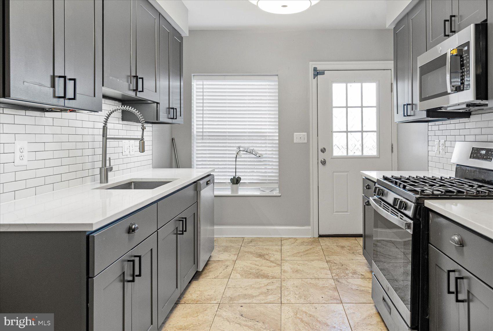 PENN NORTH - Residential