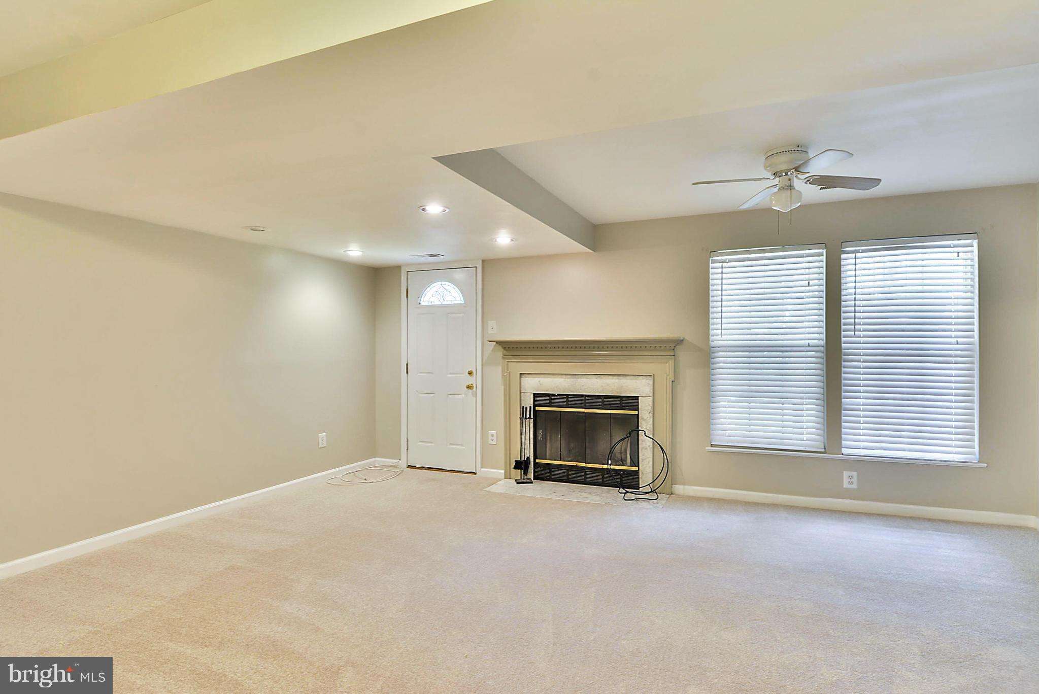 ASHBURN FARM - Residential