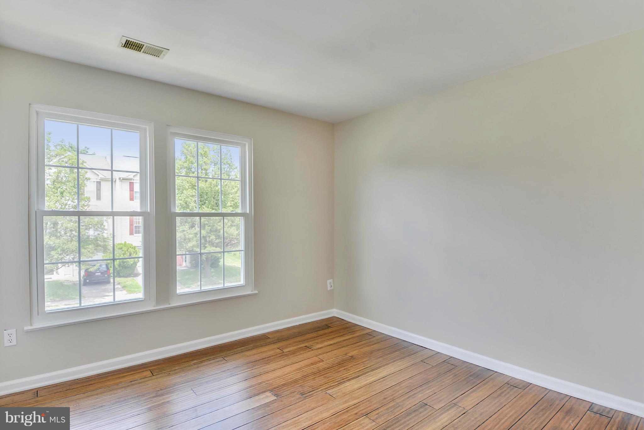 ASHBURN FARM - Residential