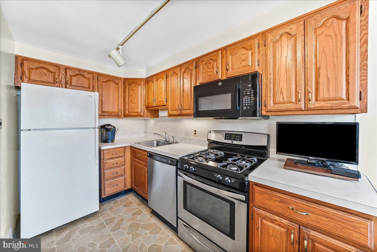 WESTBROOK PARK - Residential