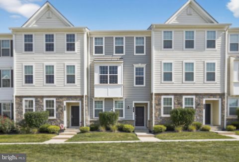 Townhouse For Sale - 36 Jessop Lane<br/> HATBORO, PA 19040