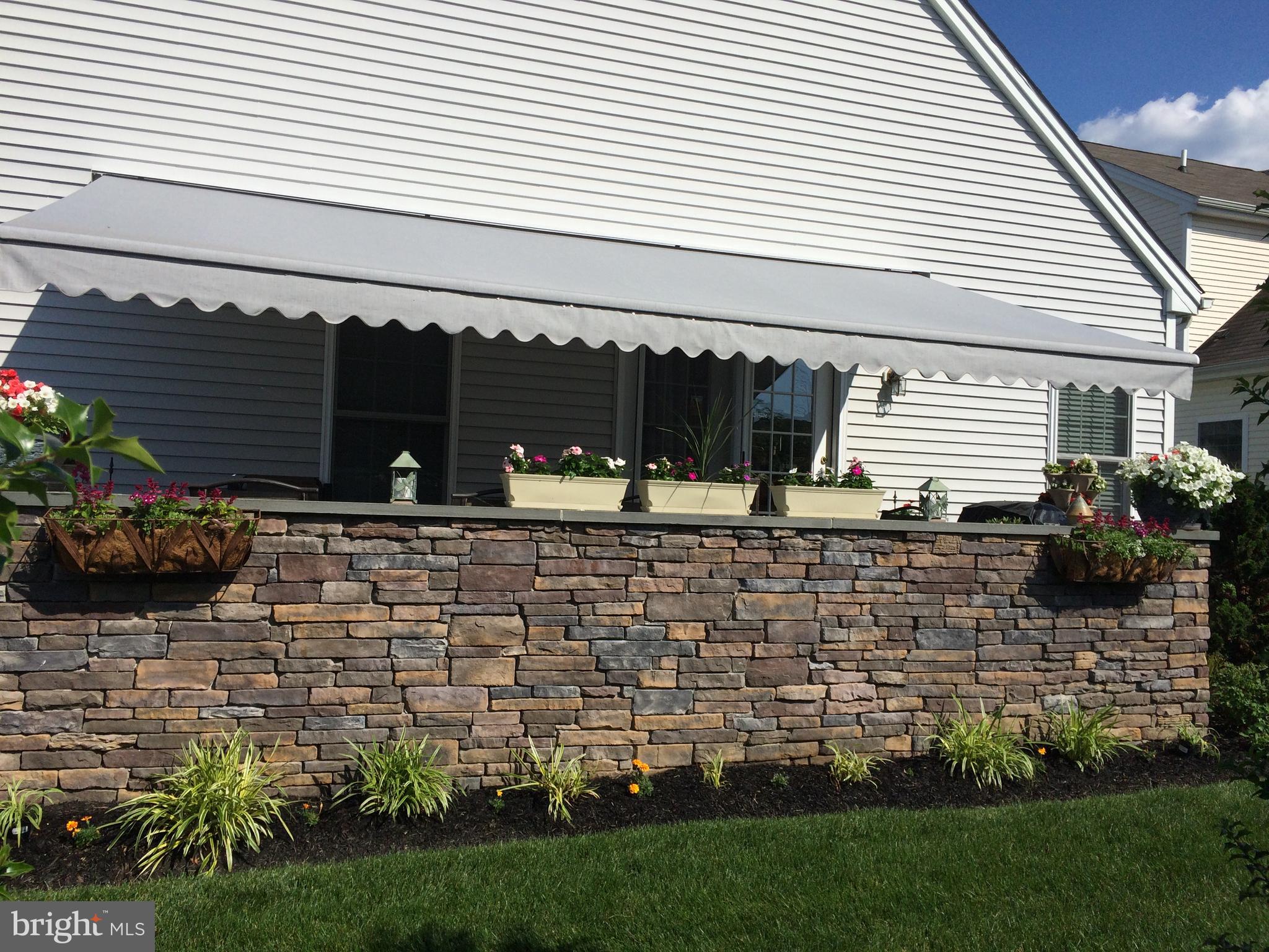 VILLAGE GRANDE AT MILLERS RUN - Residential