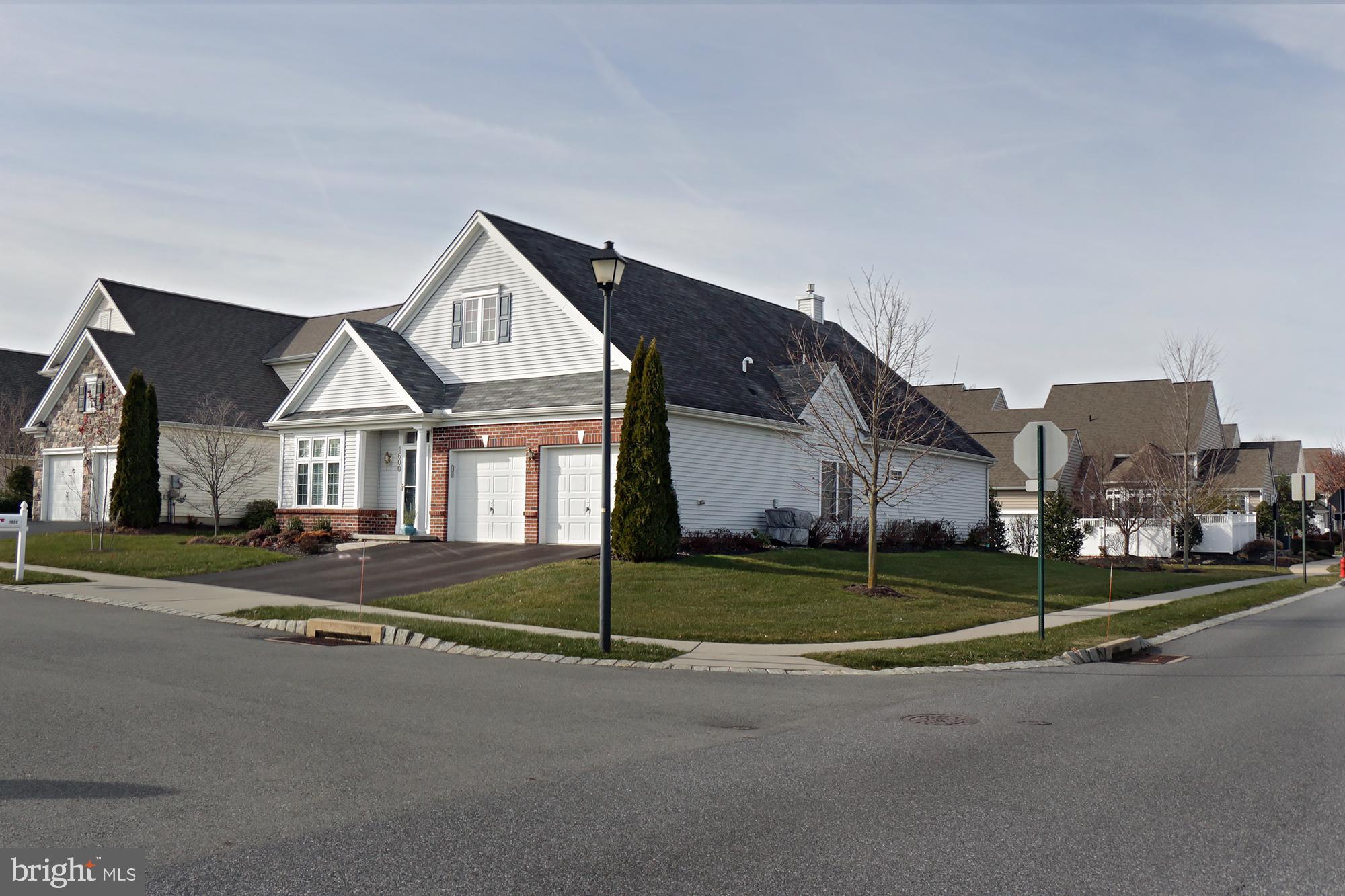 VILLAGE GRANDE AT MILLERS RUN - Residential