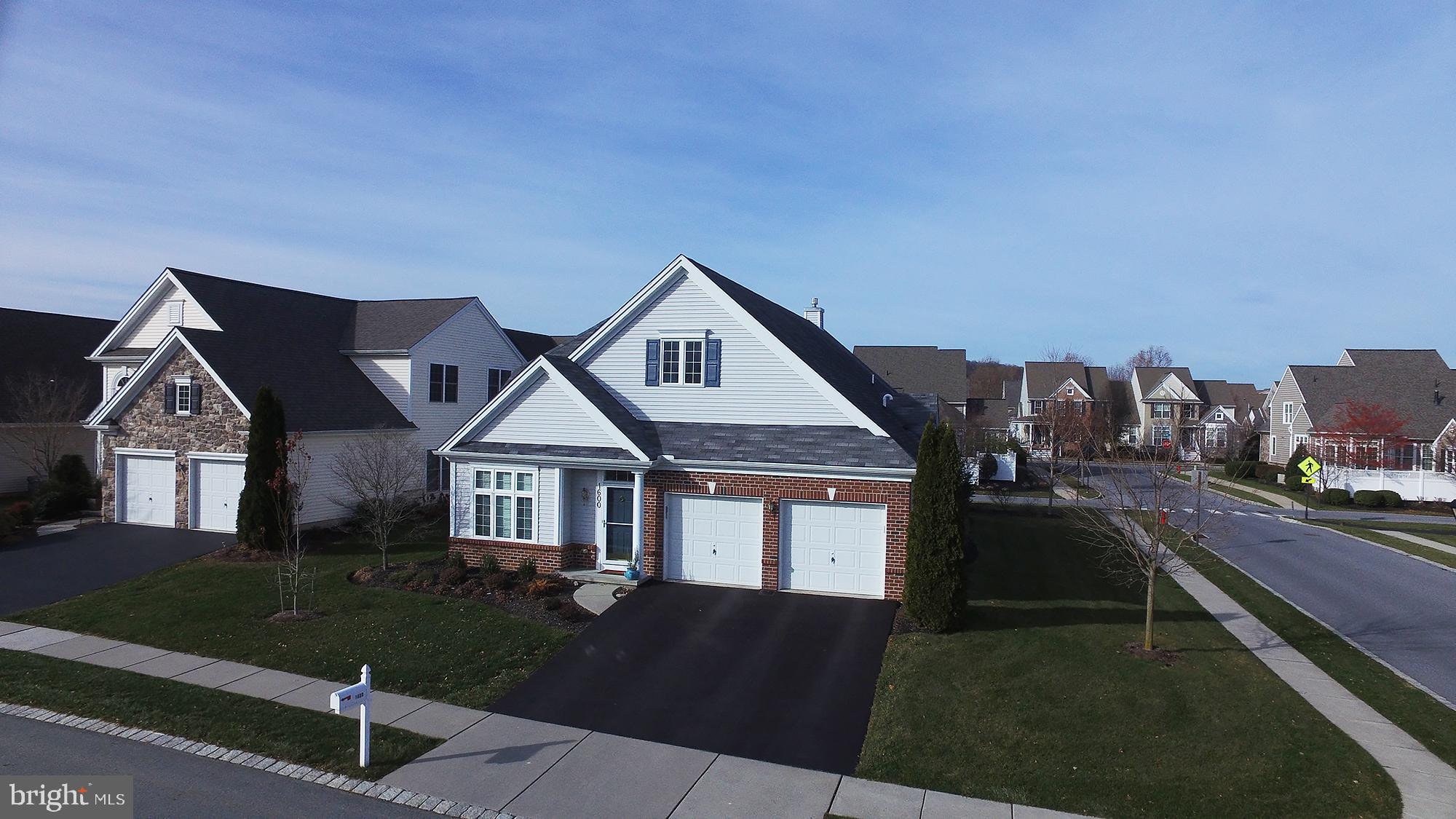 VILLAGE GRANDE AT MILLERS RUN - Residential