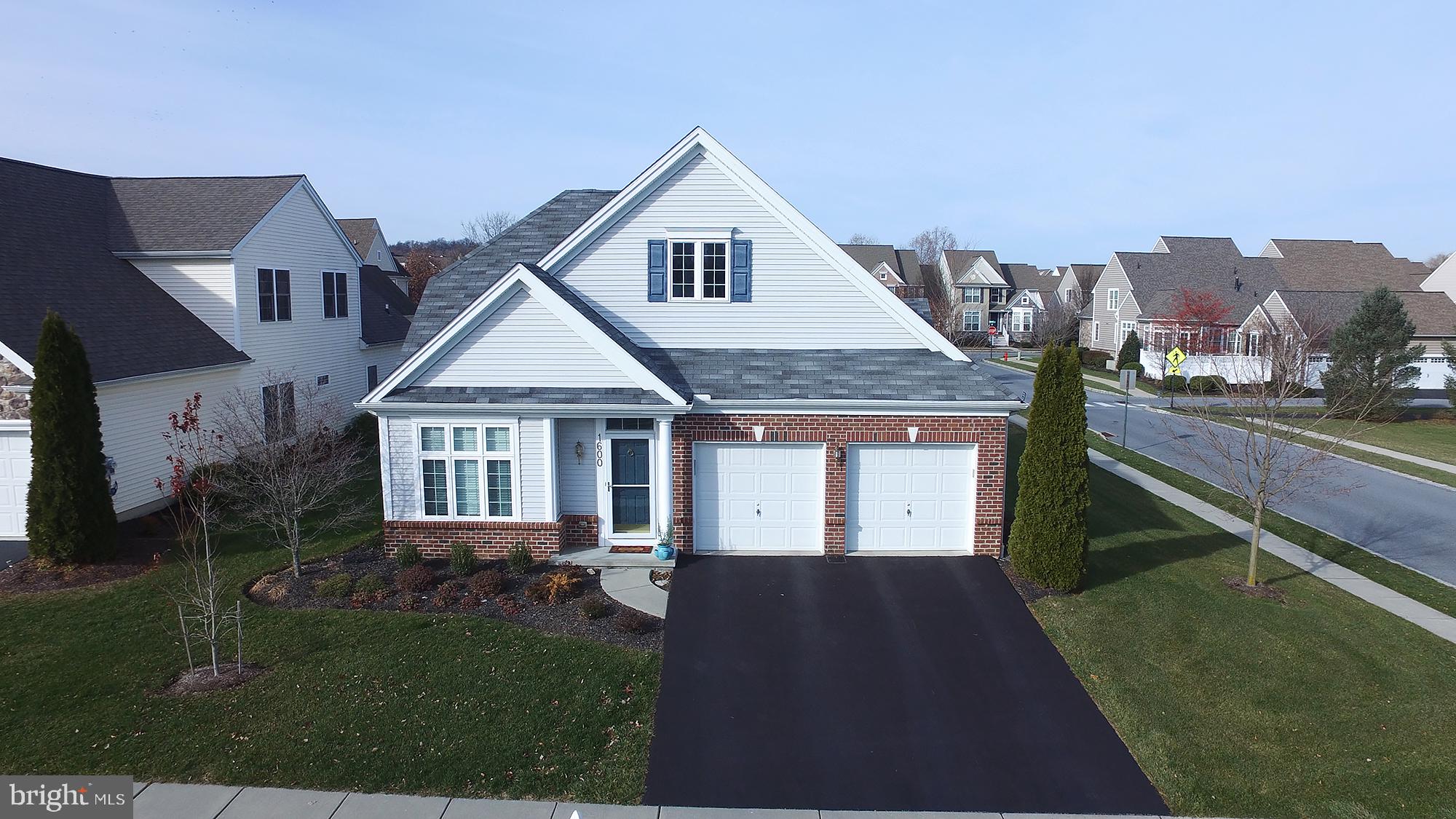 VILLAGE GRANDE AT MILLERS RUN - Residential