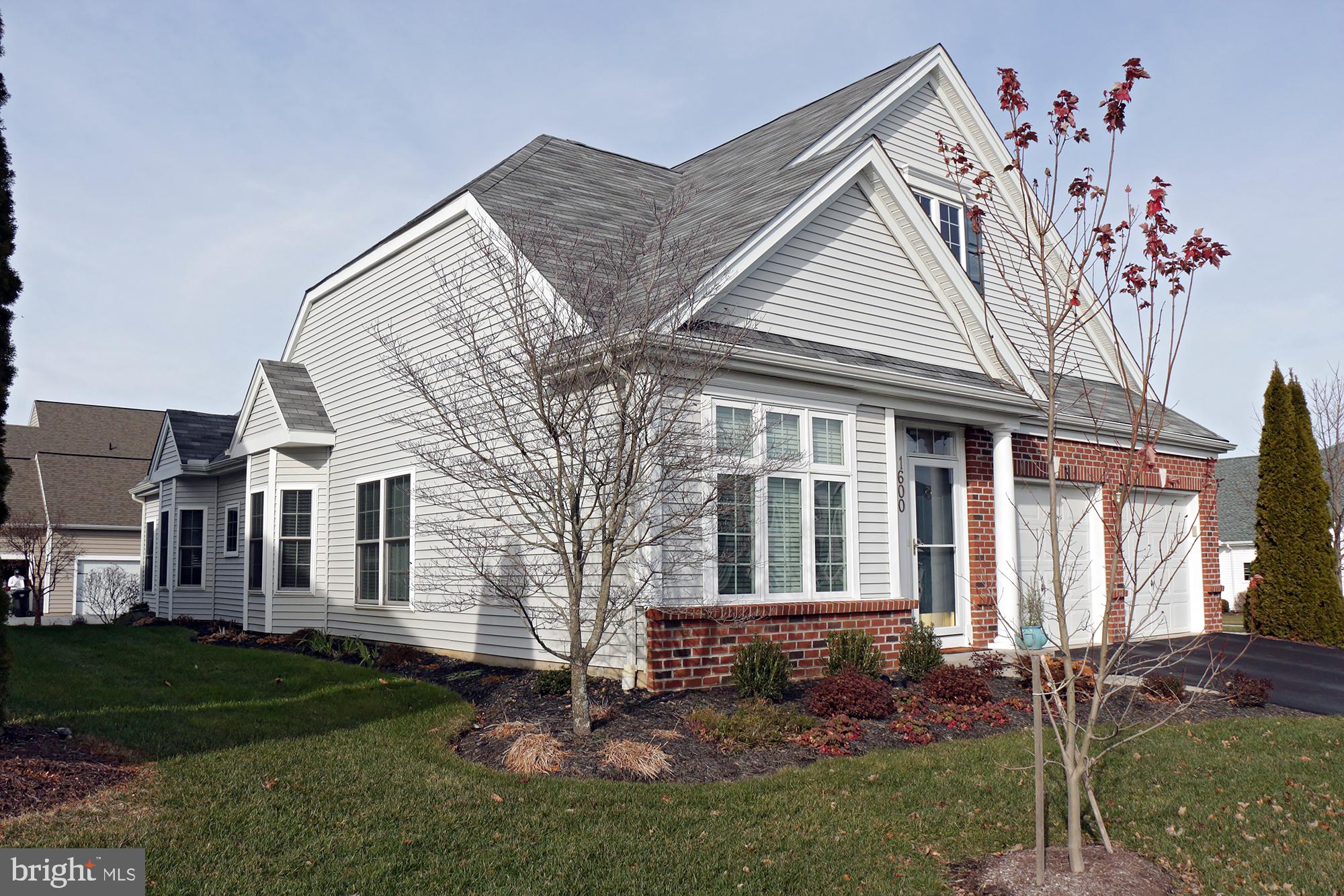 VILLAGE GRANDE AT MILLERS RUN - Residential