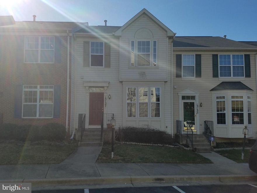 Beautiful Townhouse in the heart of Germantown.. This property offers 3 Bedrooms, 2 Full Baths, 1 Half Bath, gleaming hardwood floors on the main and 2nd levels, 42" cabinets in kitchen w/ access to outside deck, great for entertaining. Finished basement with fireplace and ample storage space. Property is conveniently located to shopping, restaurants and parks, with easy access to public transportation, I 270, 118, MARC, Dept. of Energy and NIST. A must see!!.